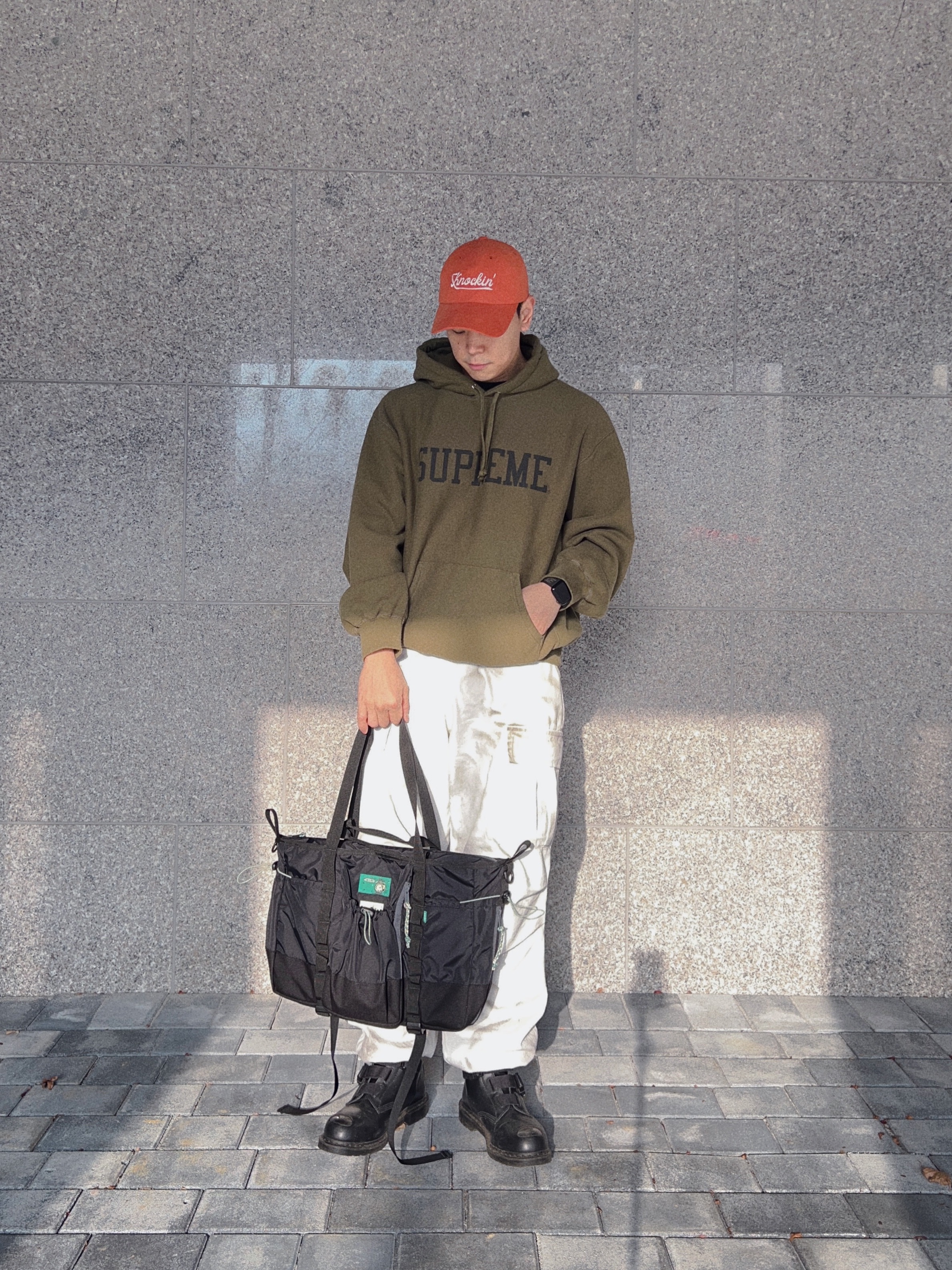 Supreme Varsity Hooded Sweatshirt Dark Olive - 23FW, Dr. Martens x WTAPS 1460 착용 스타일 - 1