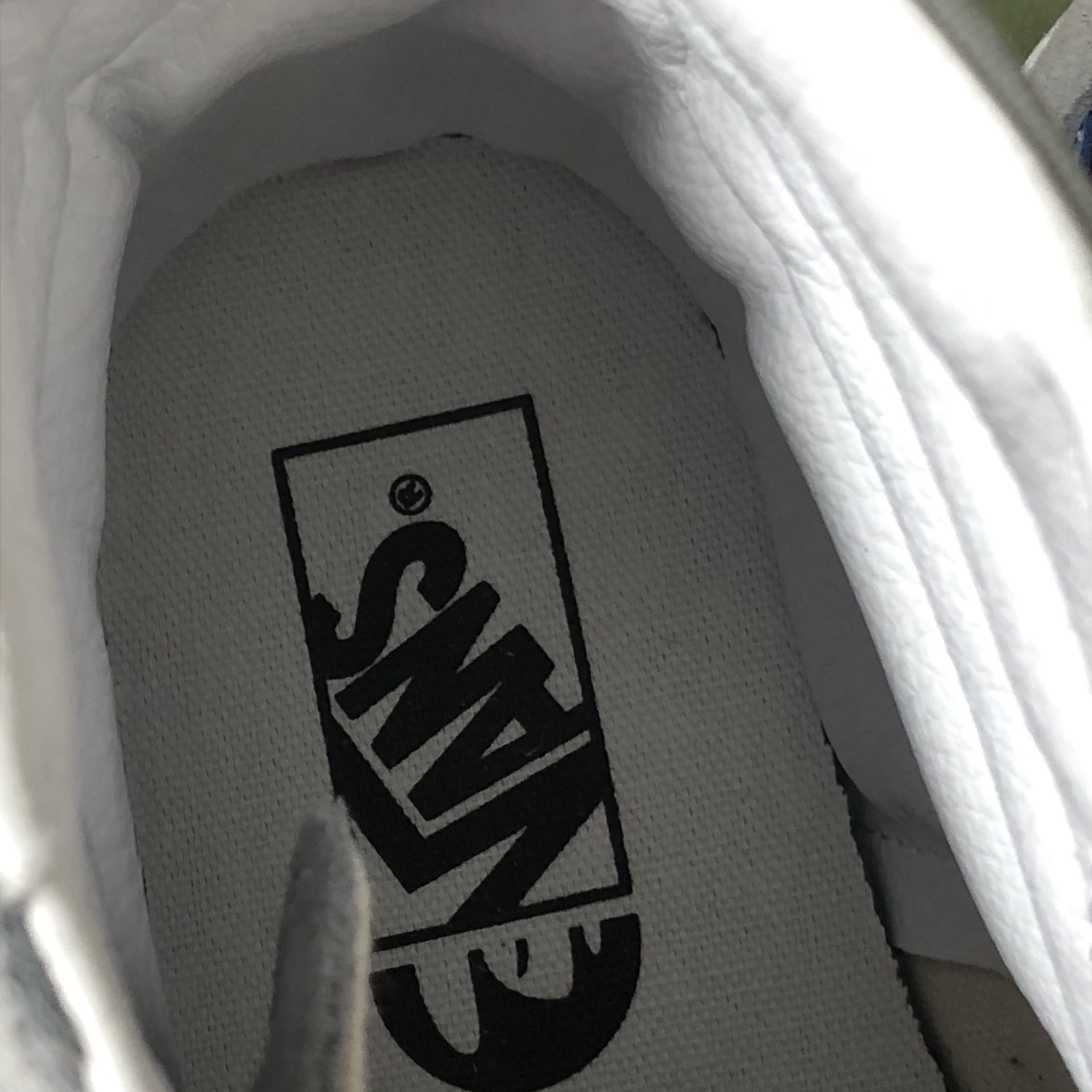 Vans x AAPE Sk8-Hi Bolt Grey 착용 스타일 - 4