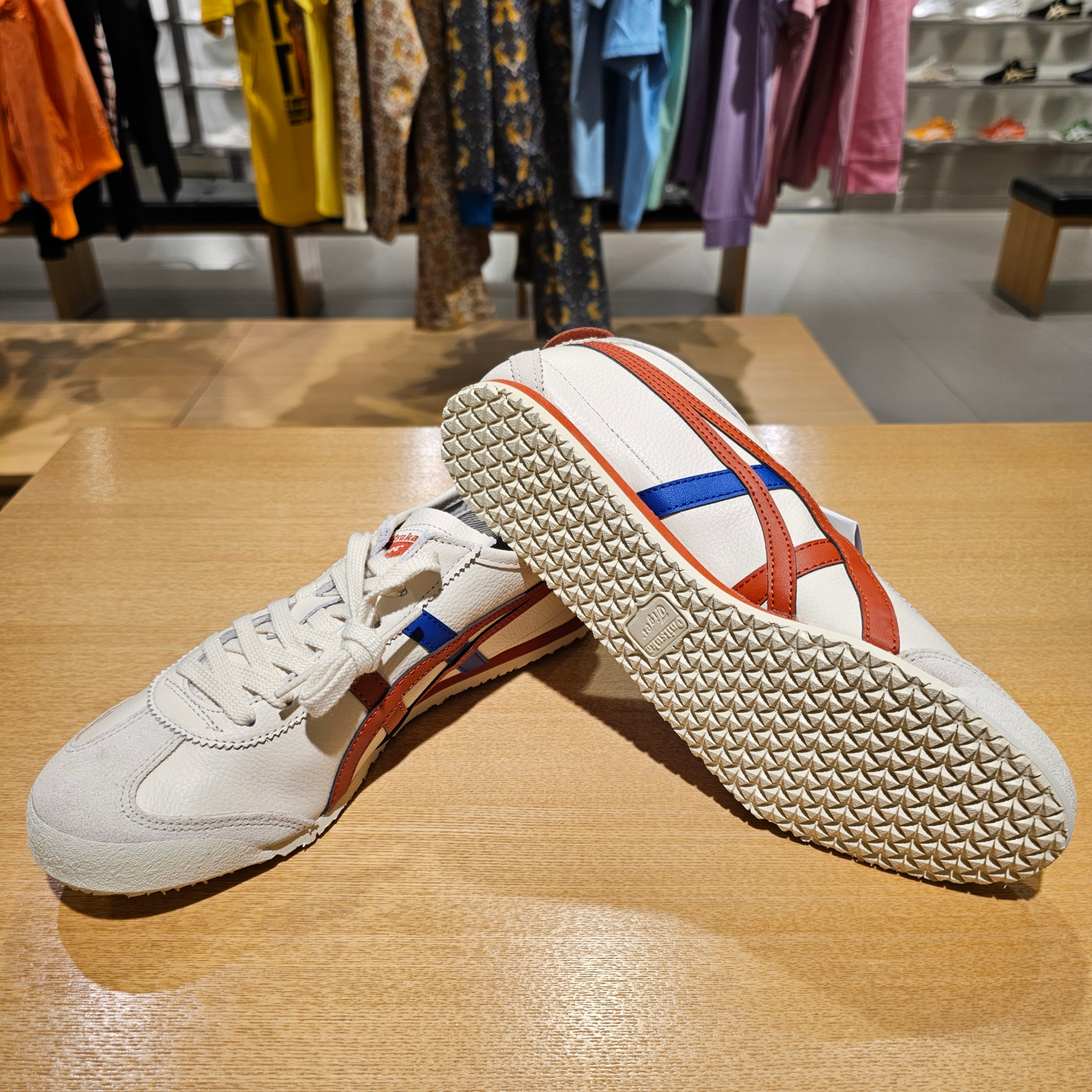 Onitsuka Tiger Mexico 66 Birch Rust Red 착용 스타일 - 4