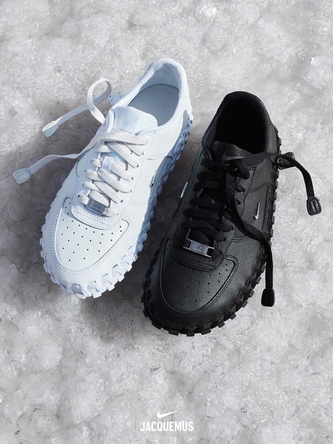 Nike x Jacquemus J Force 1 Low LX SP Black, Nike x Jacquemus J Force 1 Low LX SP White 착용 스타일 - 2