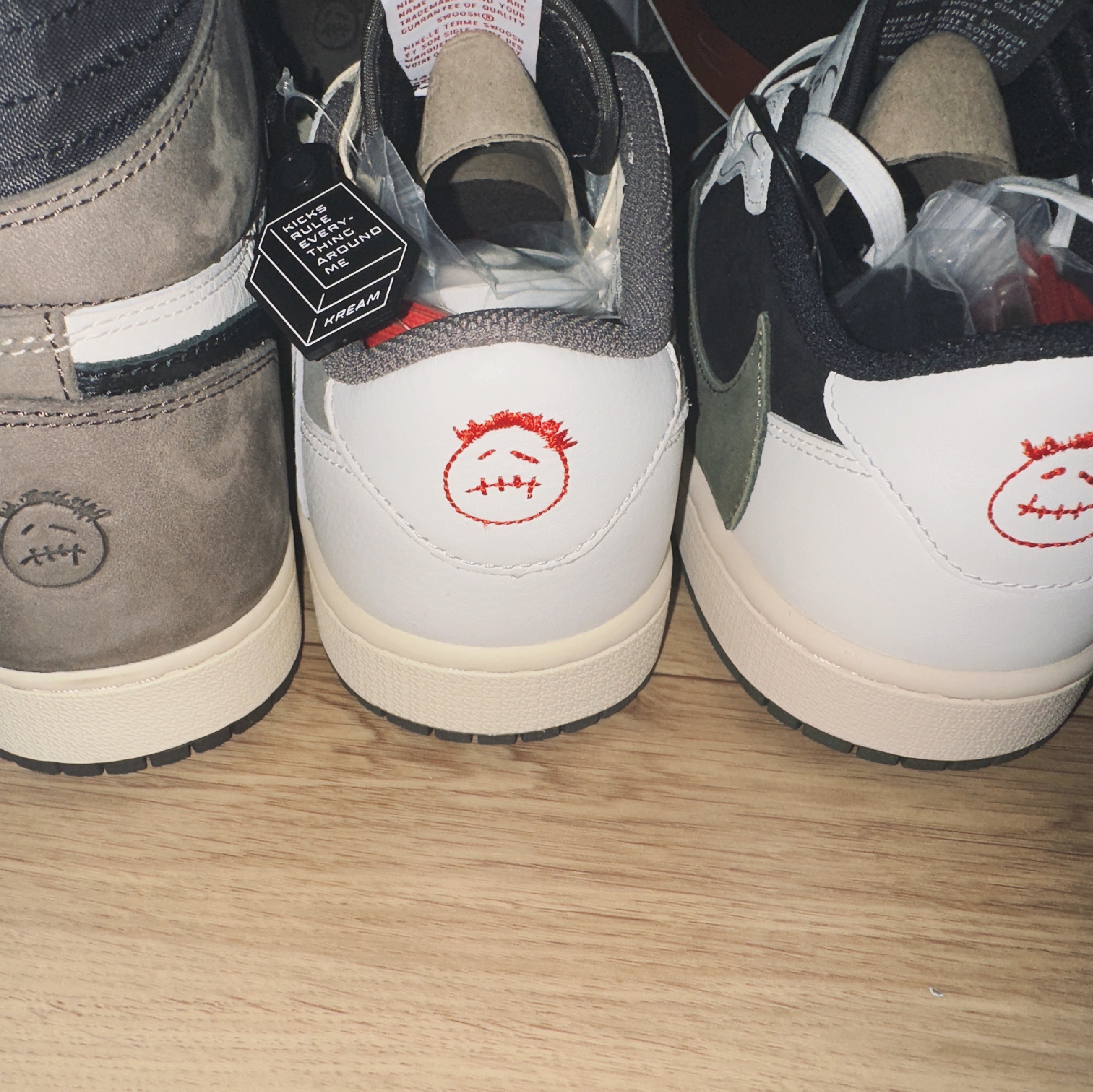 Jordan 1 x Travis Scott Retro Low OG SP Sail and Ridgerock, Jordan 1 x Travis Scott Retro High OG SP Mocha 착용 스타일 - 4