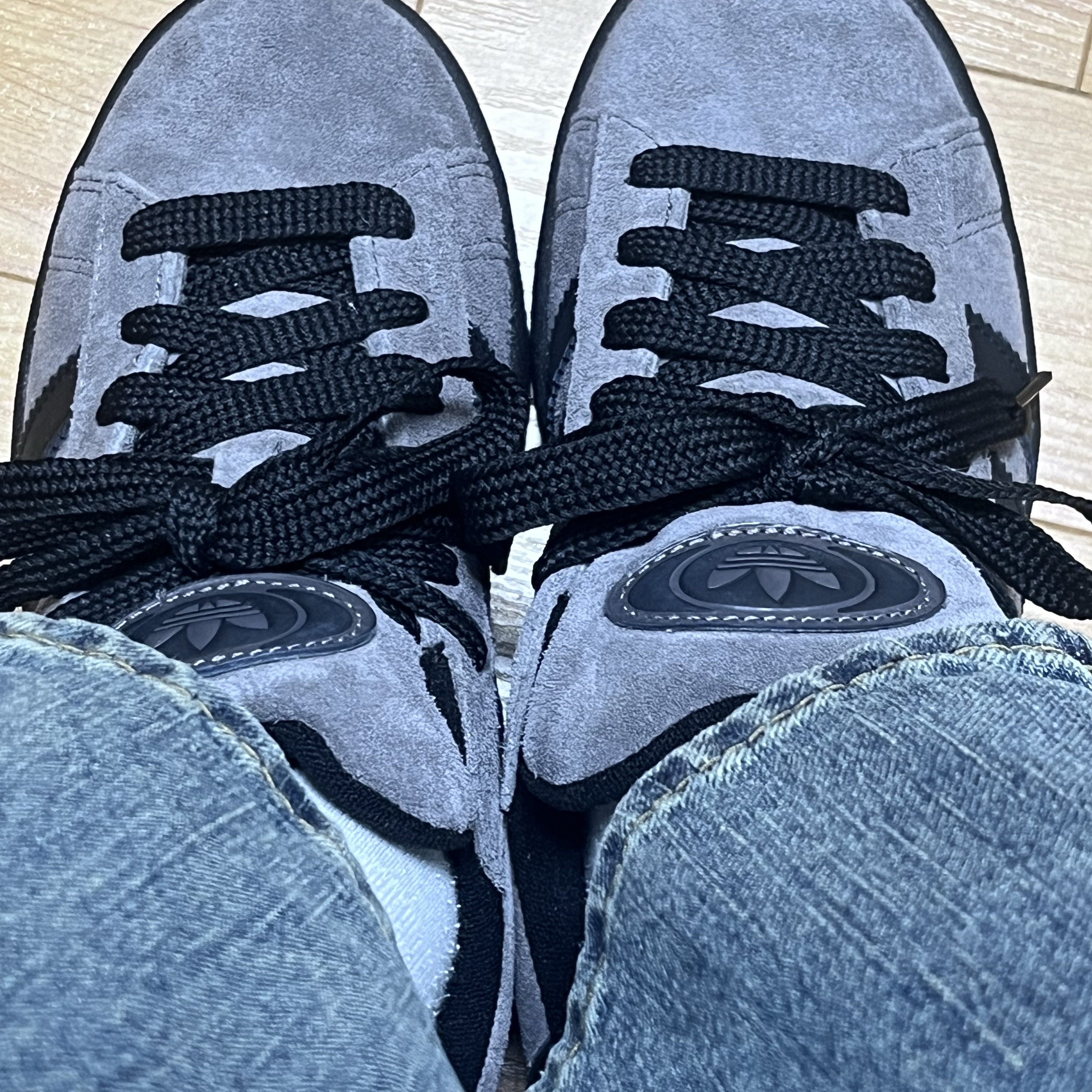 Adidas Campus 00s Charcoal Core Black 착용 스타일
