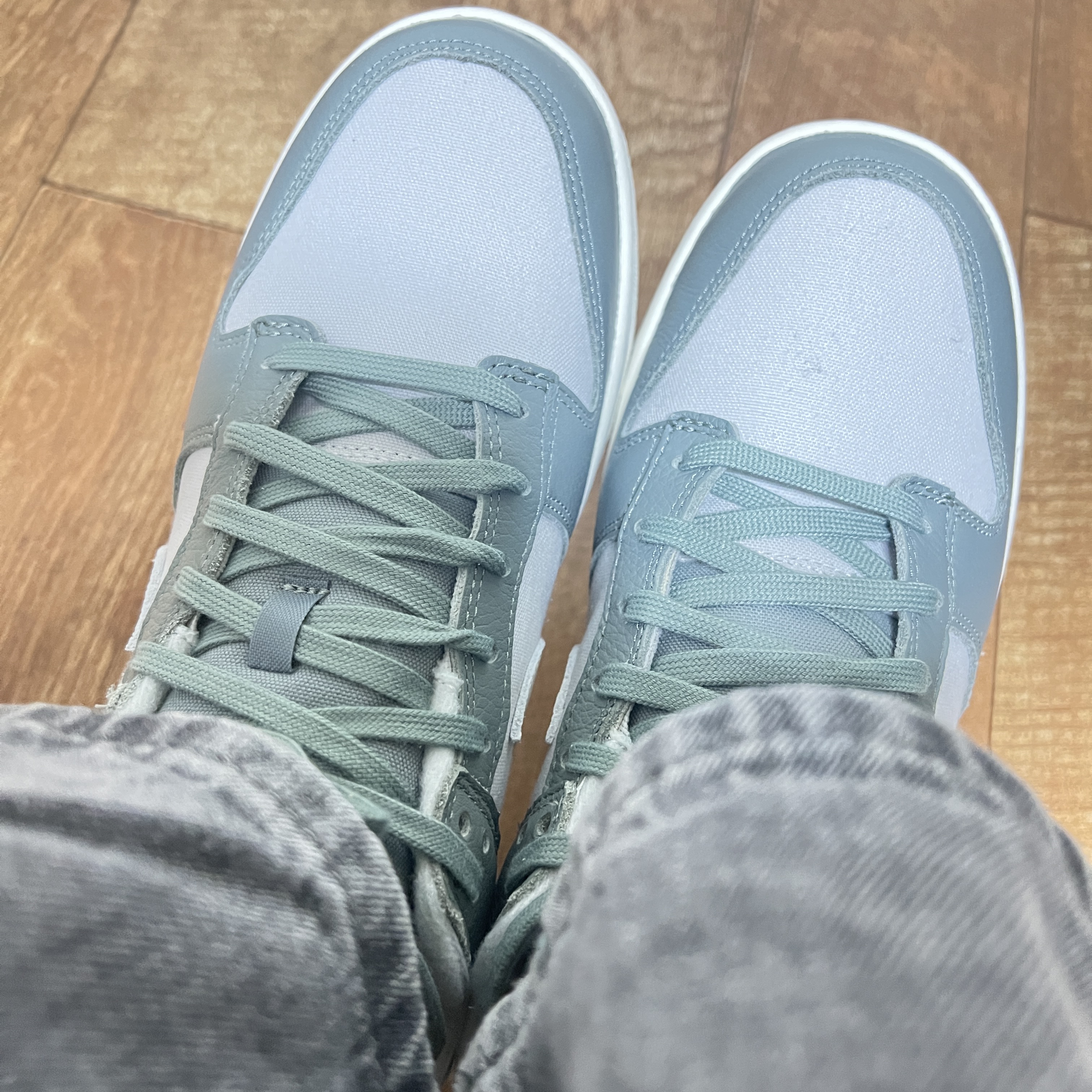 Nike Dunk Low Mica Green 착용 스타일