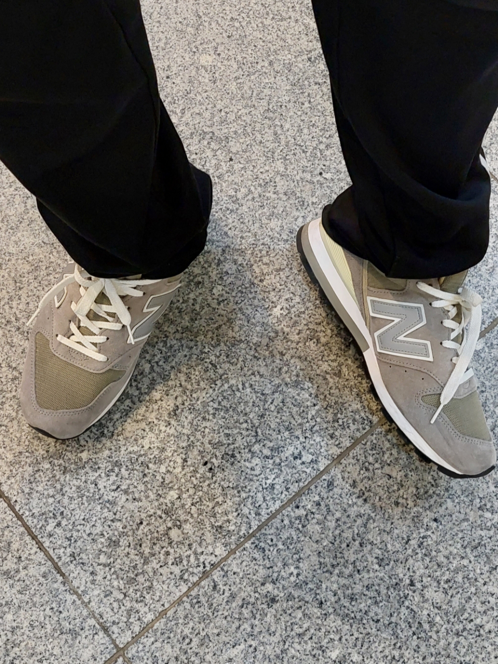 New Balance 996 Made in USA Grey 착용 스타일