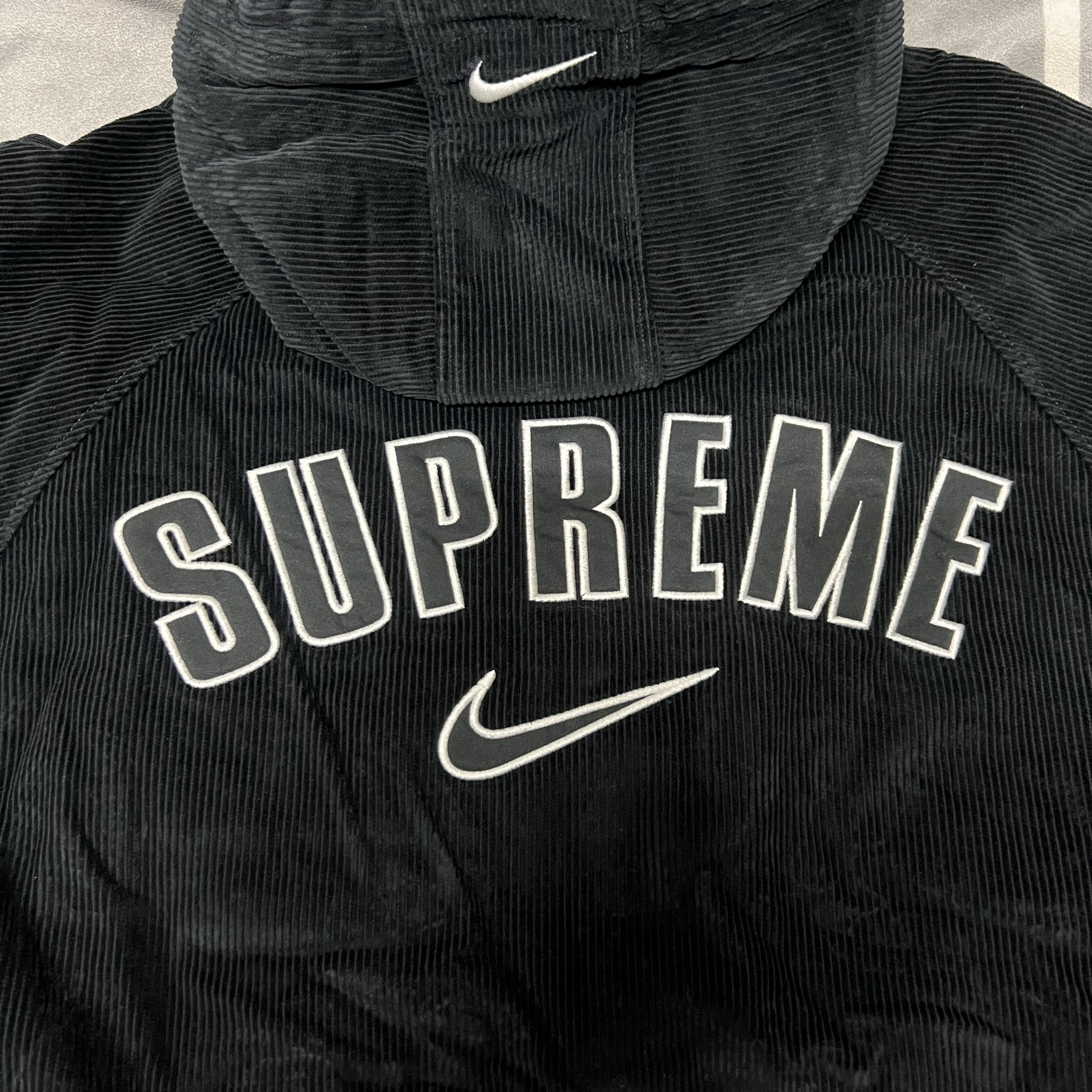 Supreme x Nike Arc Corduroy Hooded Jacket Black - 22SS 착용 스타일