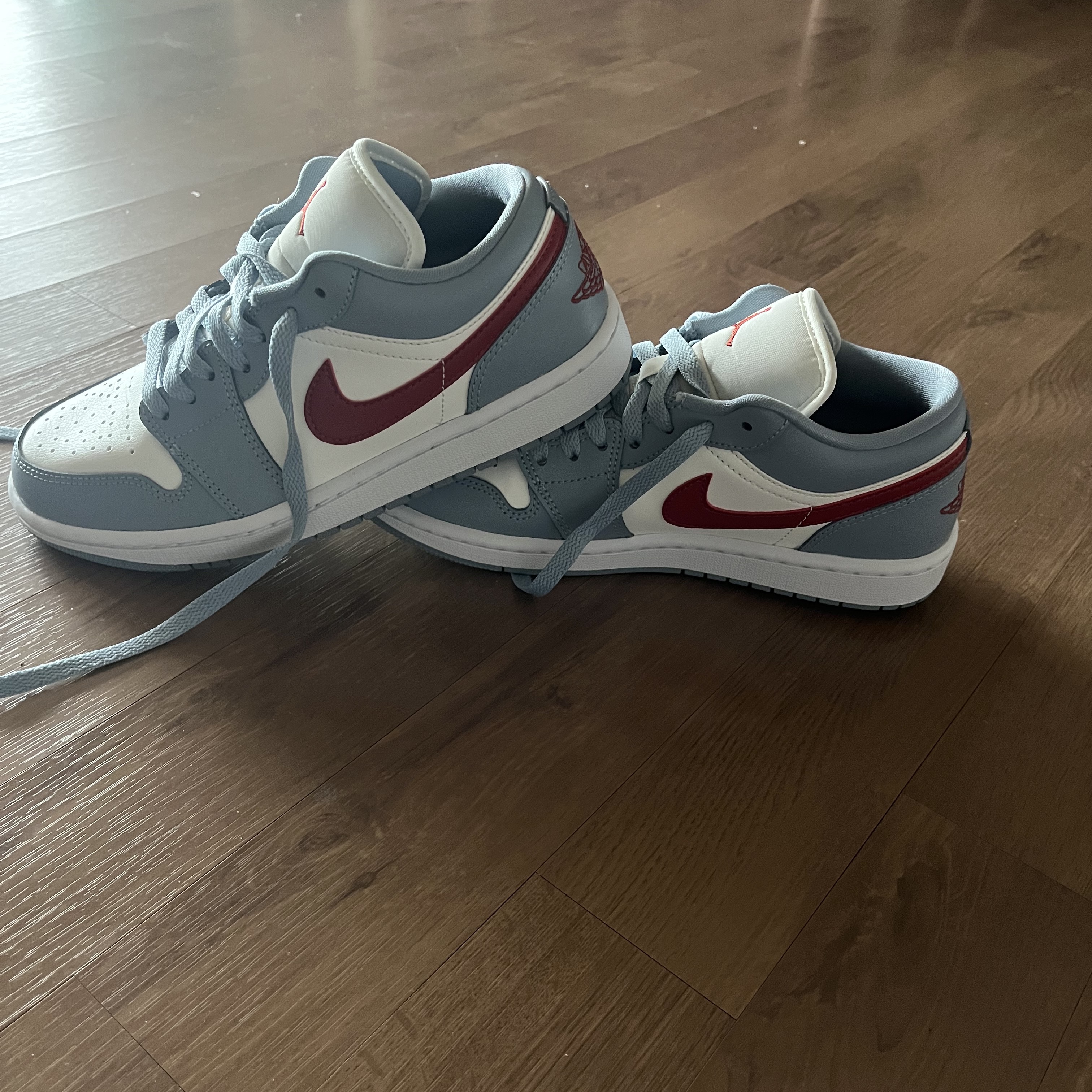 (W) Jordan 1 Low Dune Red Blue Grey 착용 스타일