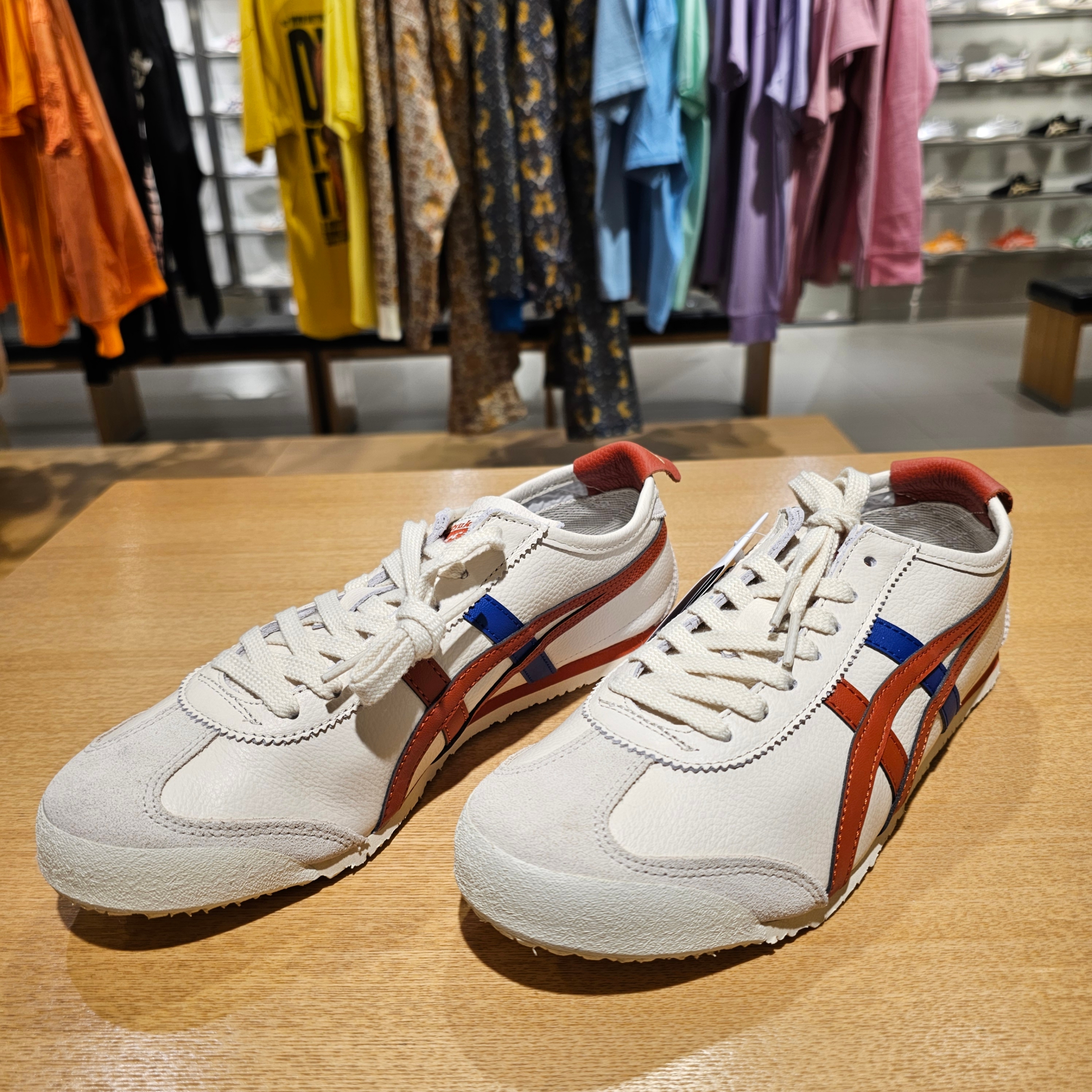 Onitsuka Tiger Mexico 66 Birch Rust Red 착용 스타일 - 2