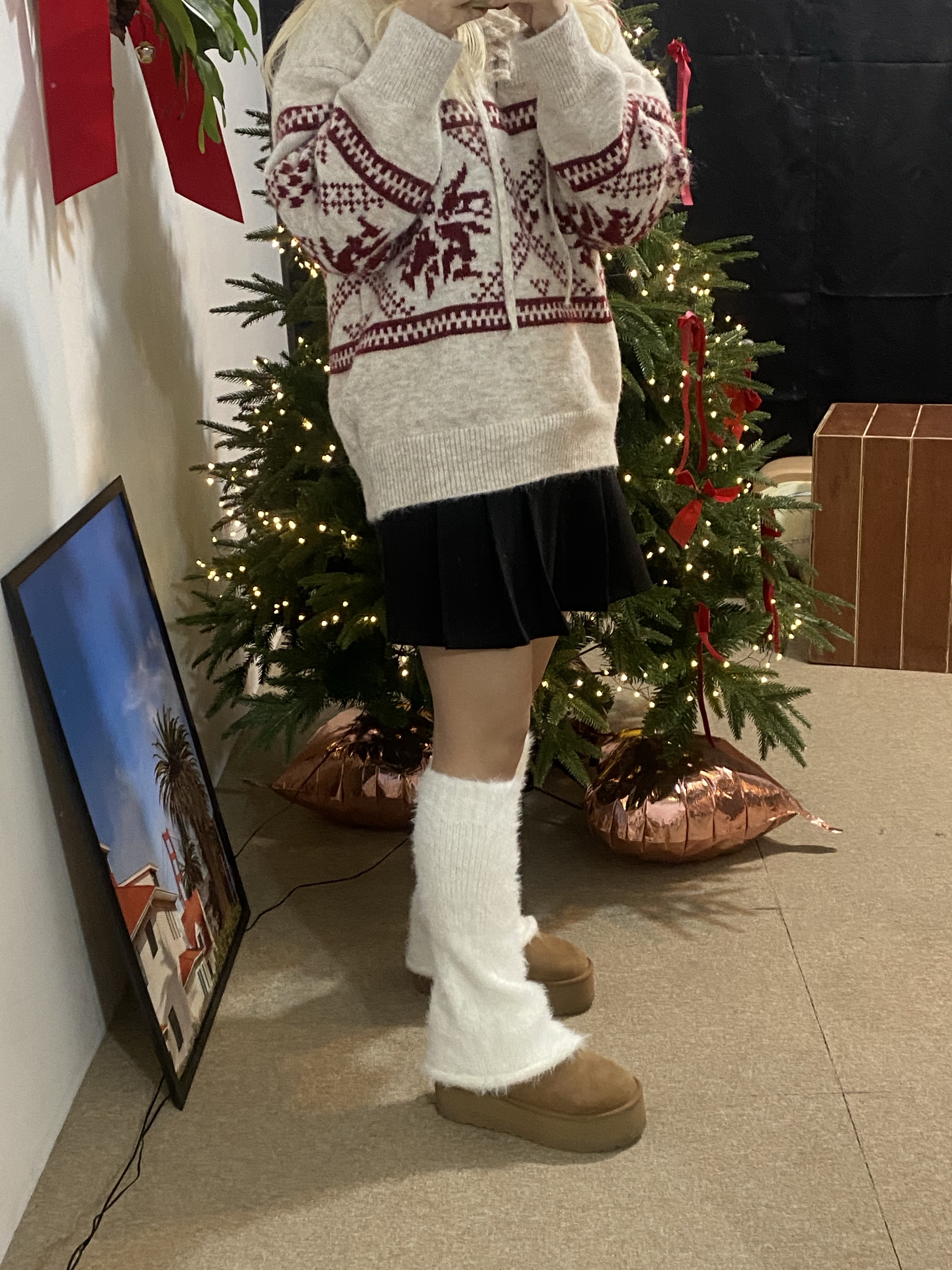 (W) UGG Classic Ultra Mini Platform Boots Chestnut 착용 스타일 - 1