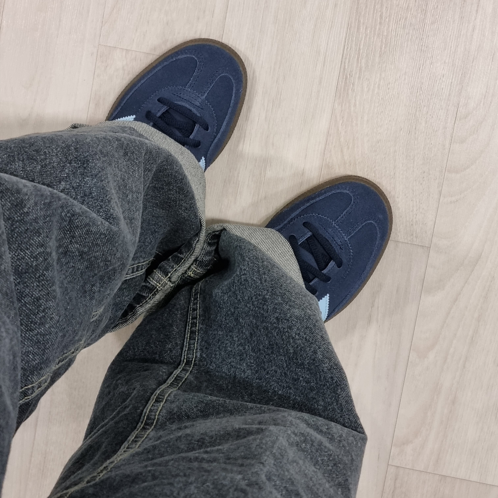 Adidas Spezial Handball Collegiate Navy 착용 스타일