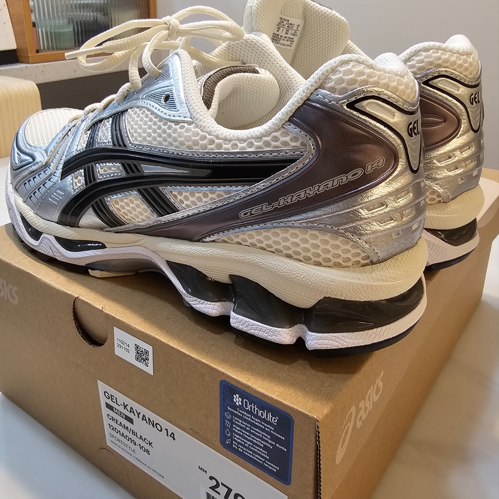 Asics Gel-Kayano 14 Cream Black 착용 스타일 - 2
