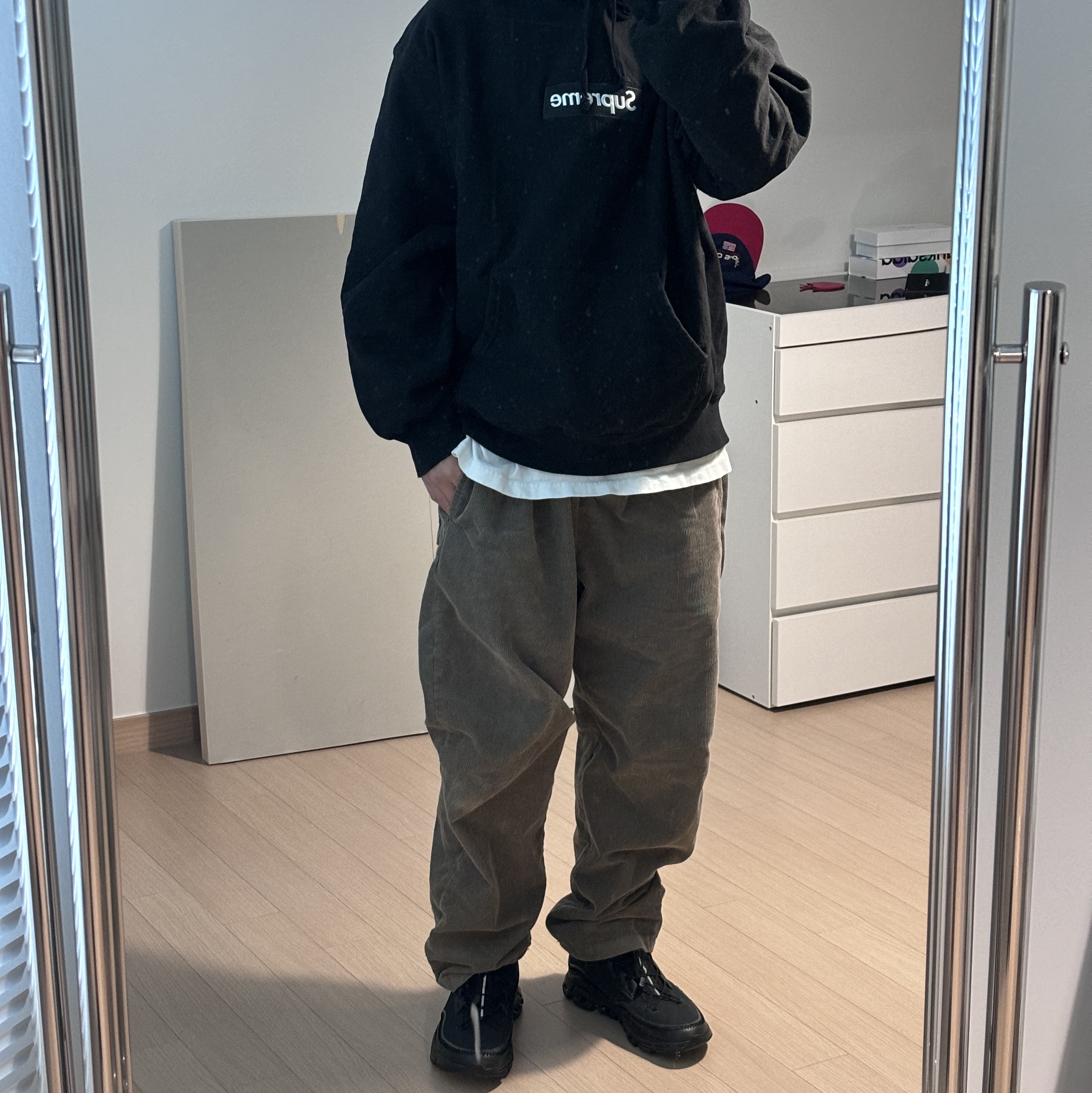 On Running Cloudaway All Black, Supreme Box Logo Hooded Sweatshirt Black - 23FW 착용 스타일 - 1