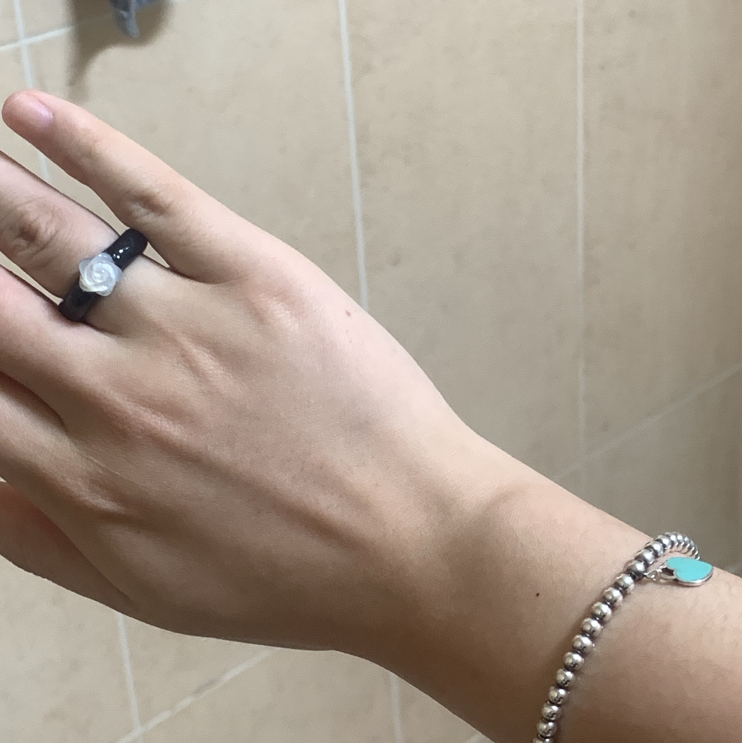 Tiffany & Co. Return to Tiffany Blue Heart Tag Bead Bracelet Silver 착용 스타일