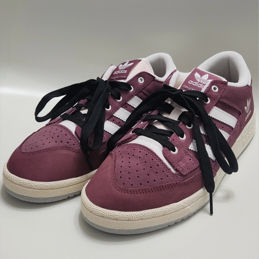 Adidas Centennial 85 Low Burgundy Cream White 착용 스타일 - 1