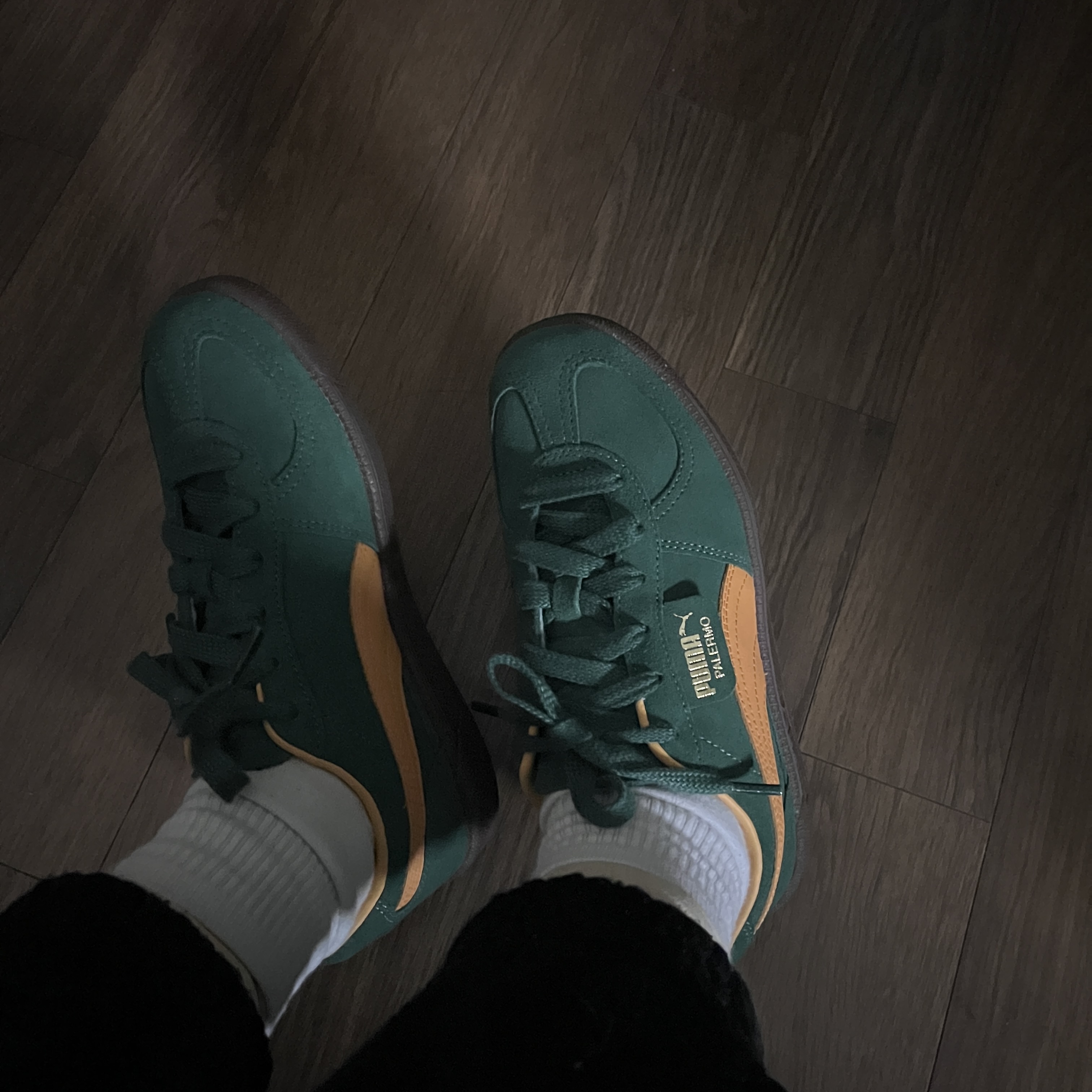 Puma Palermo Vine Clementine 착용 스타일