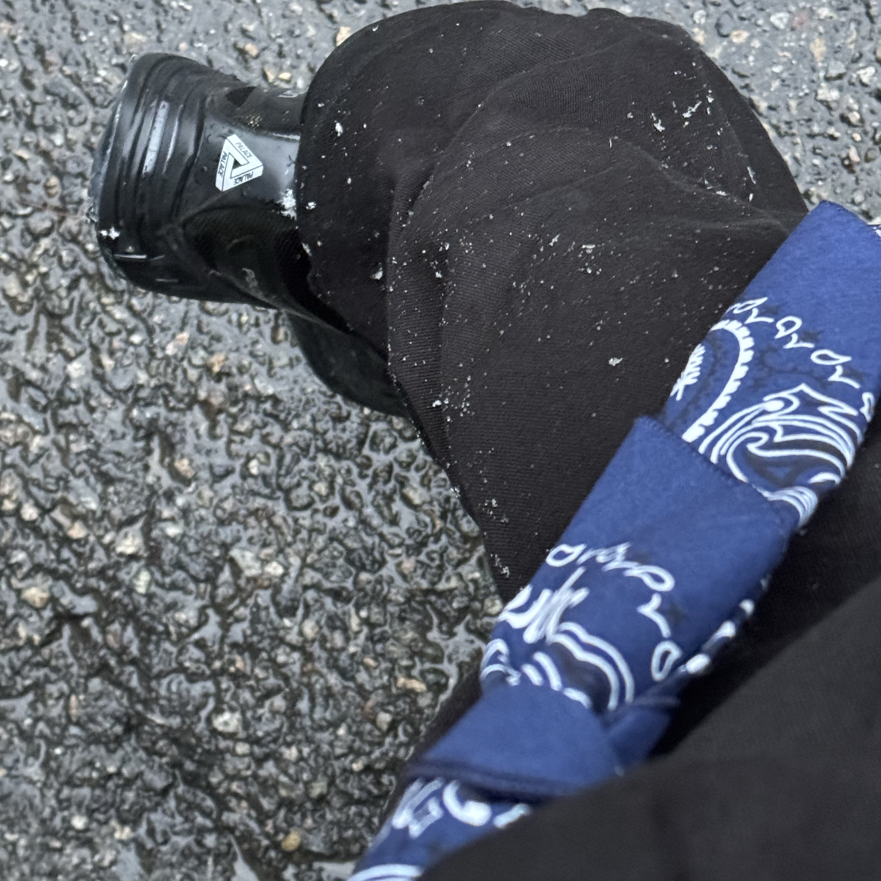 Salomon x Palace XT-Wings 2 Black, Supreme Hav-A-Hank Bandanas Multicolor (Set of 3) - 24SS 착용 스타일