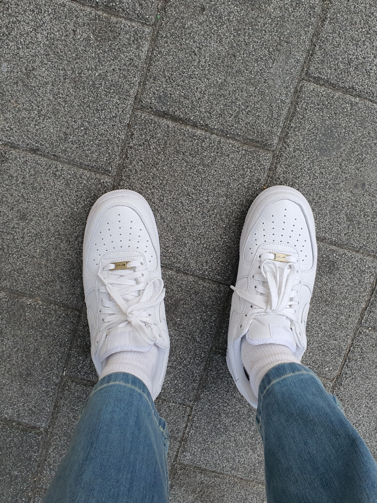 Nike Air Force 1 '07 Craft Triple White 착용 스타일