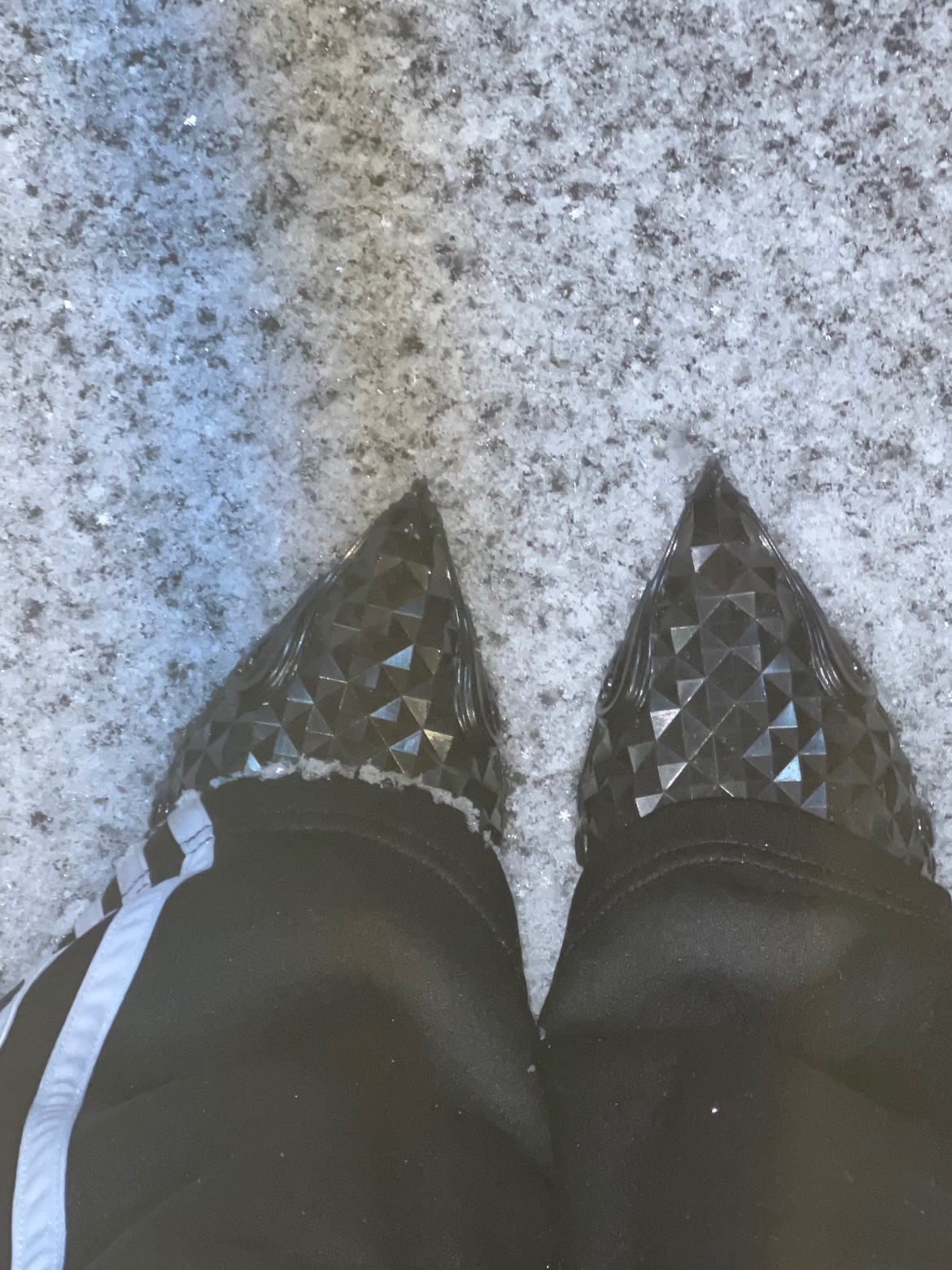 Yeezy Gap Engineered By Balenciaga Round Jacket 2 Black, Balenciaga Le Cagole Mini Multipouch Metallized Silver 착용 스타일 - 5