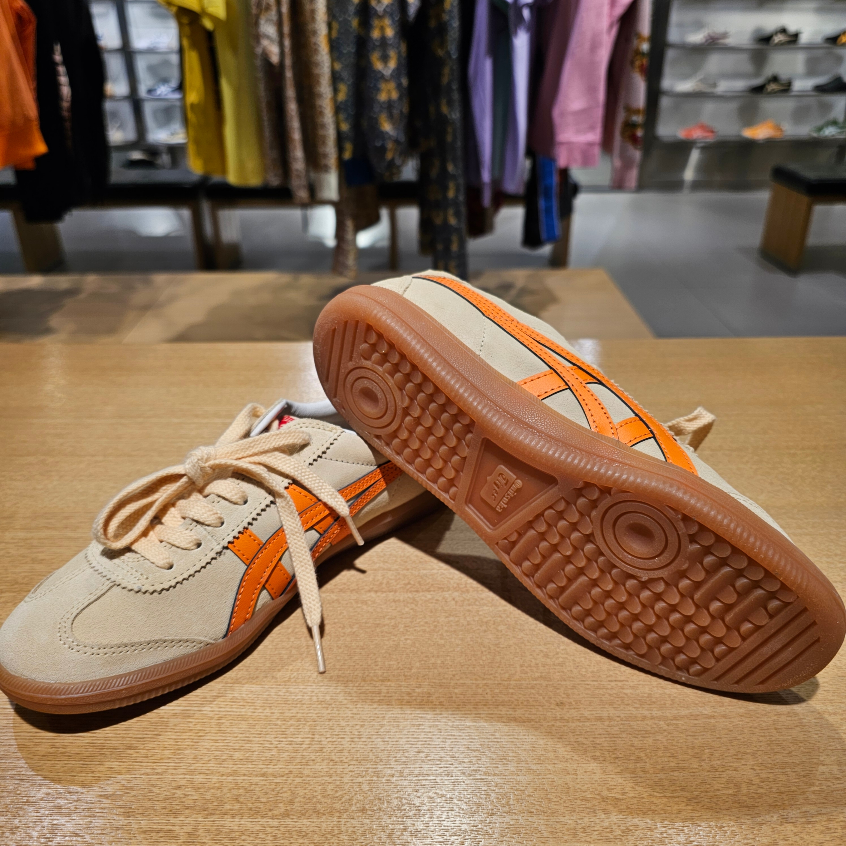 Onitsuka Tiger Tokuten Banana Milk Habanero 착용 스타일 - 4
