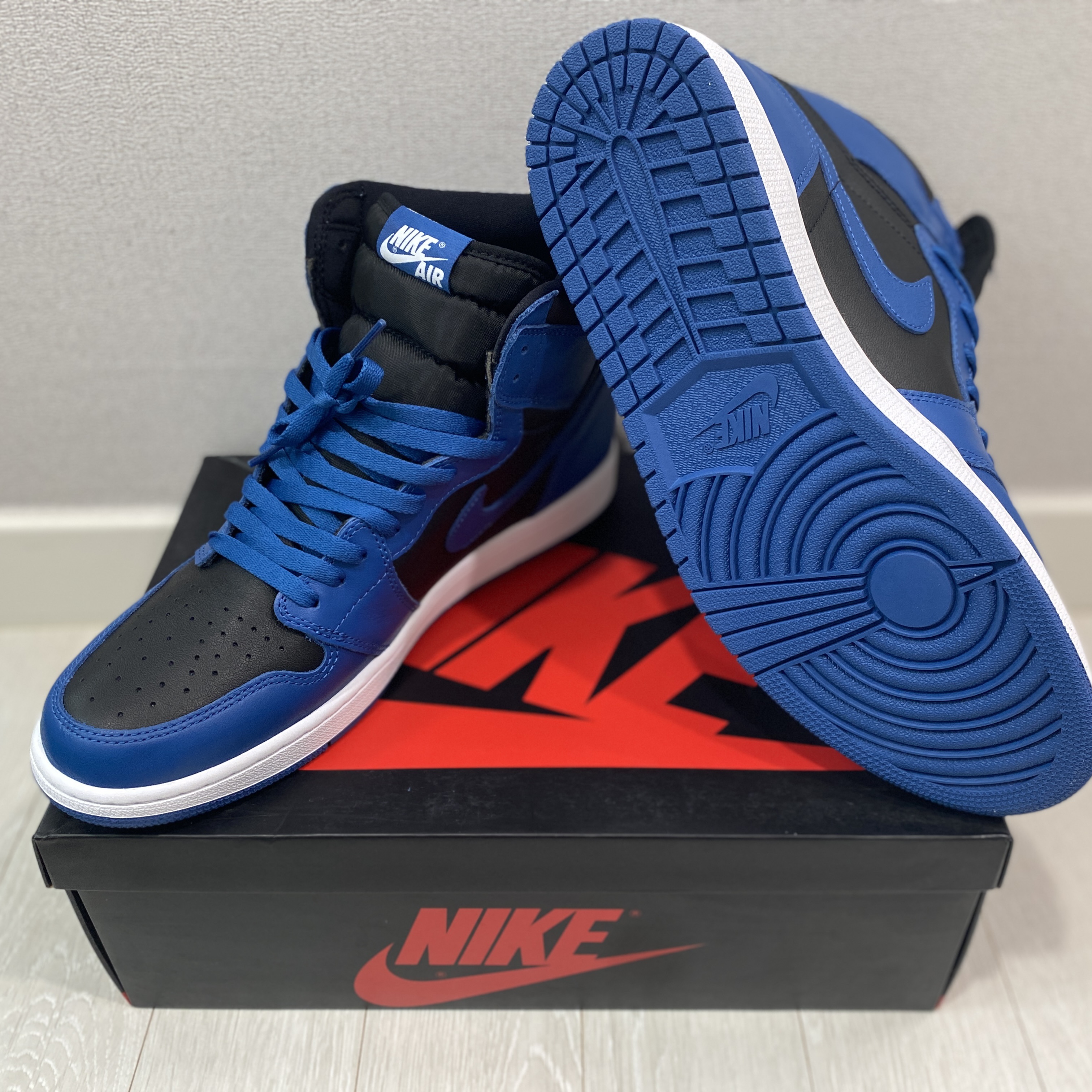 Jordan 1 Retro High OG Dark Marina Blue 착용 스타일 - 3
