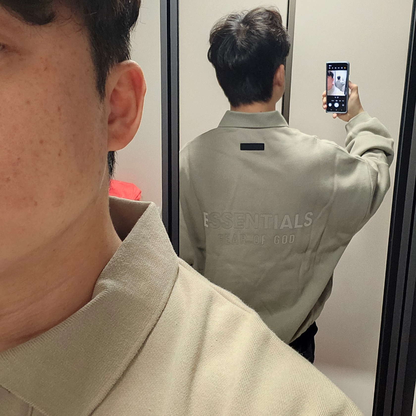 Essentials Longsleeve Polo Dark Heather Oatmeal - 24SS, Essentials Longsleeve Polo Ink - 24SS 착용 스타일 - 1