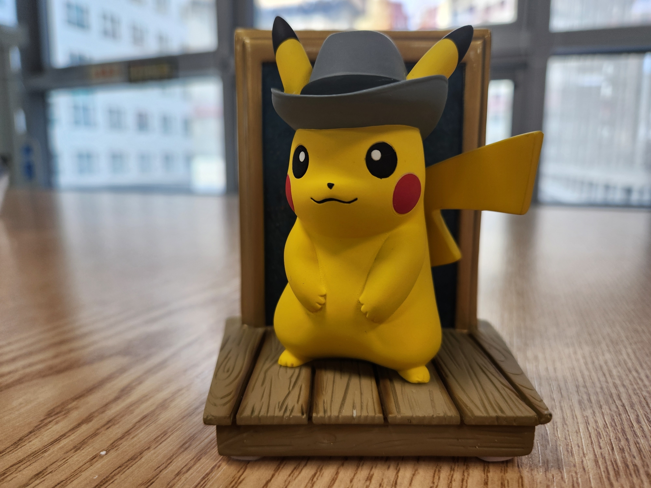 Pokemon Center x Van Gogh Museum Pikachu Inspired by Self-Portrait with Grey Felt Hat Canvas Tote 착용 스타일 - 1