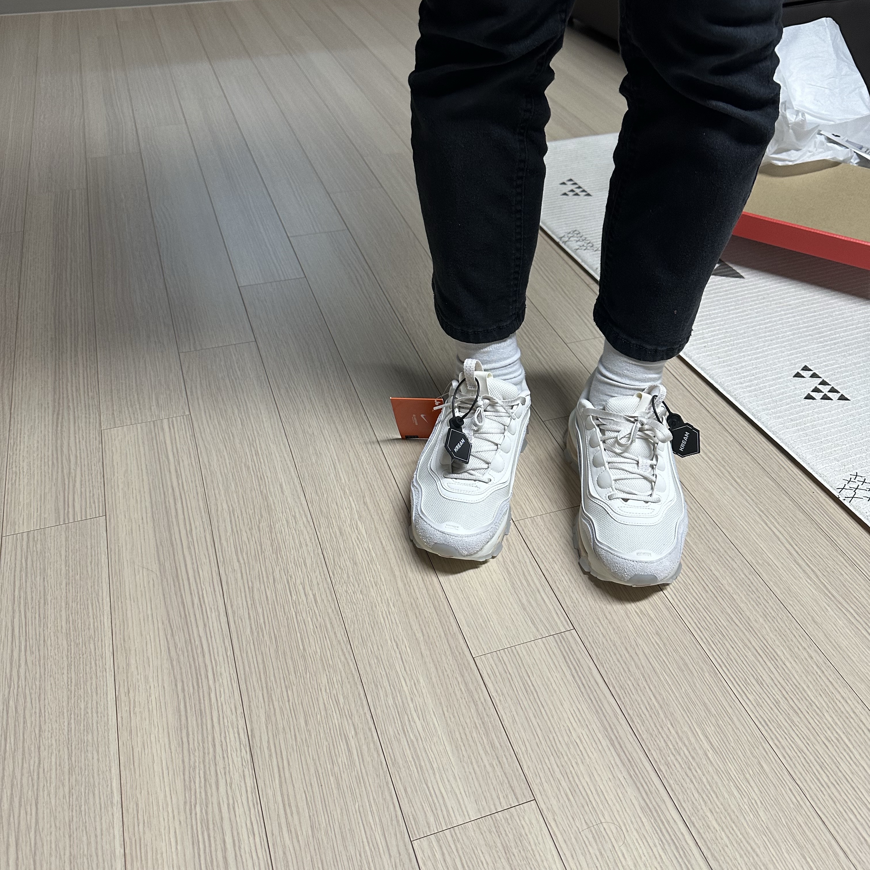(W) Nike Air Max 97 Futura Phantom 착용 스타일 - 6
