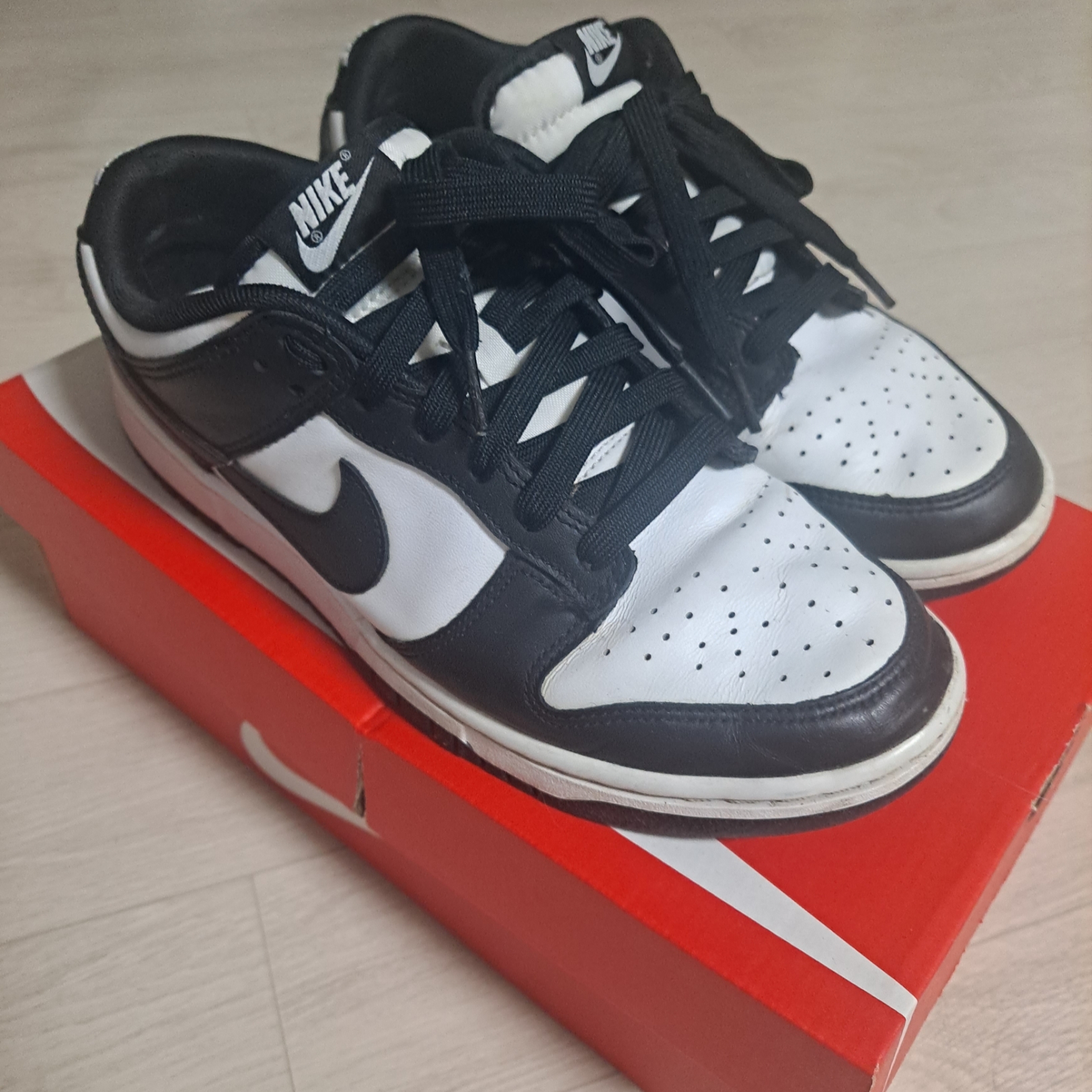 Nike Dunk Low Retro Black 착용 스타일