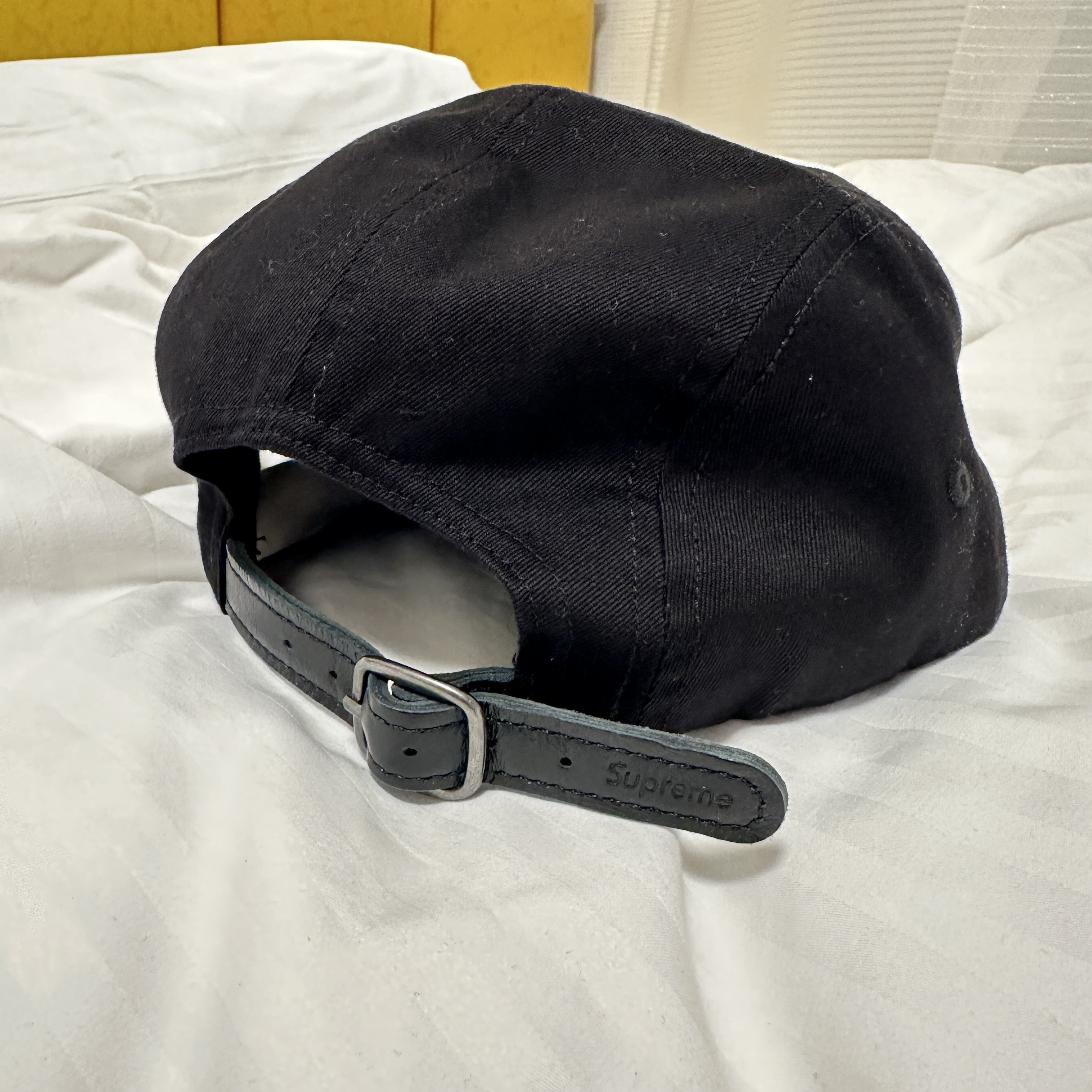 Supreme Washed Chino Twill Camp Cap Black 착용 스타일 - 2