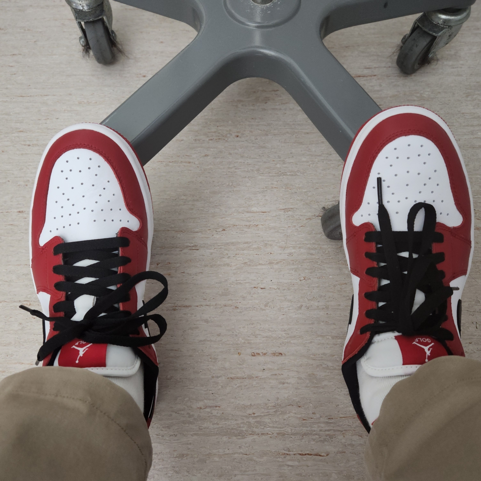 Jordan 1 Low Golf Chicago 착용 스타일