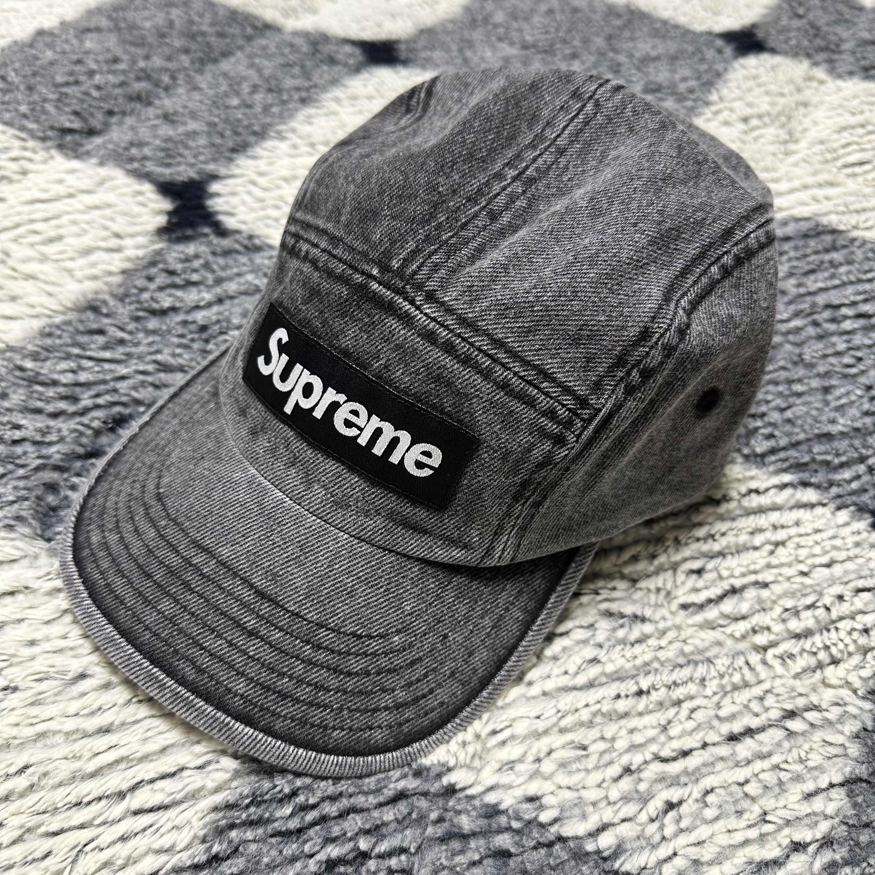 Supreme Denim Camp Cap Washed Black - 22FW, Supreme Overdyed Camo Nylon Camp Cap Black - 23SS 착용 스타일 - 1