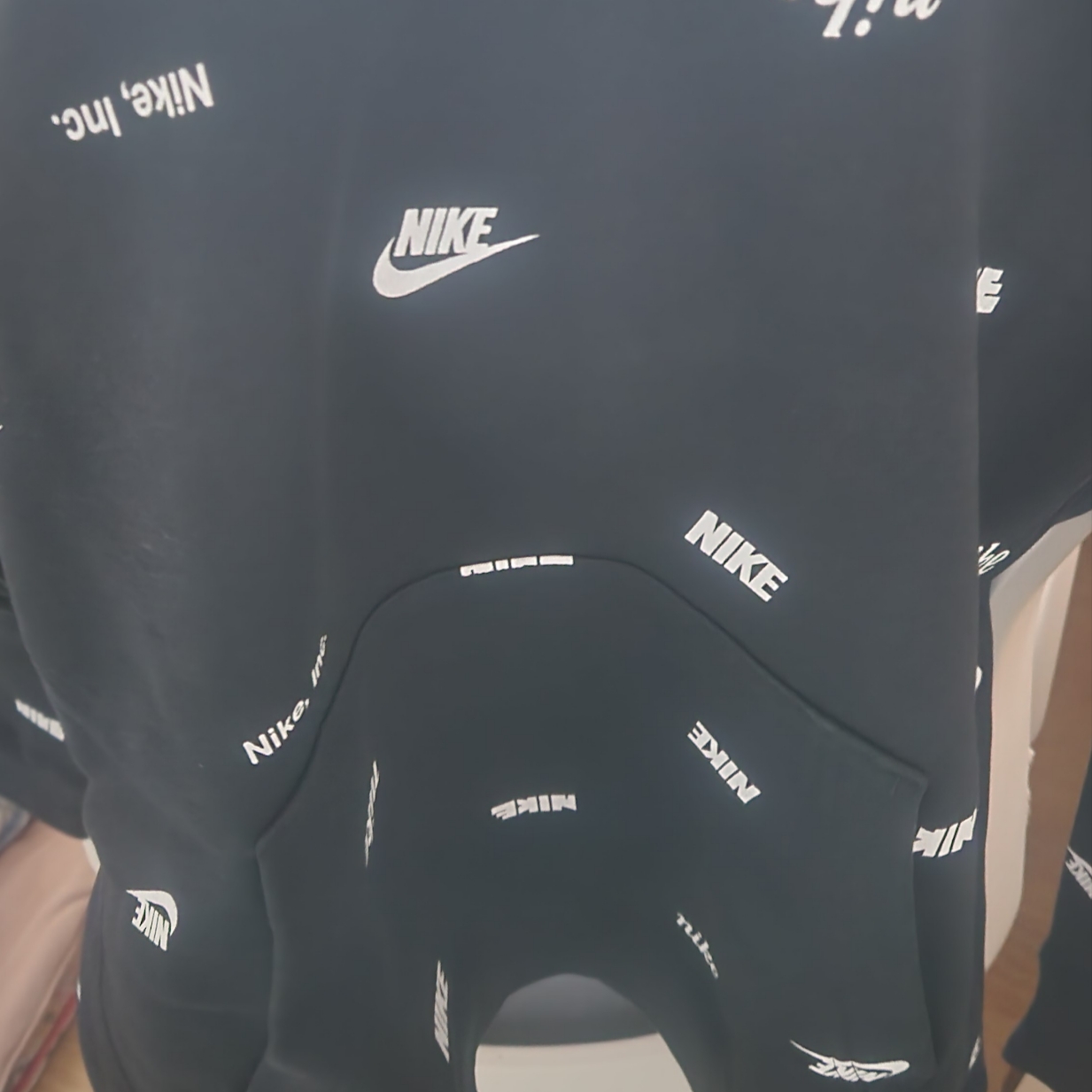 Nike Club Fleece Allover Print Pullover Hoodie Black White - Asia 착용 스타일 - 3