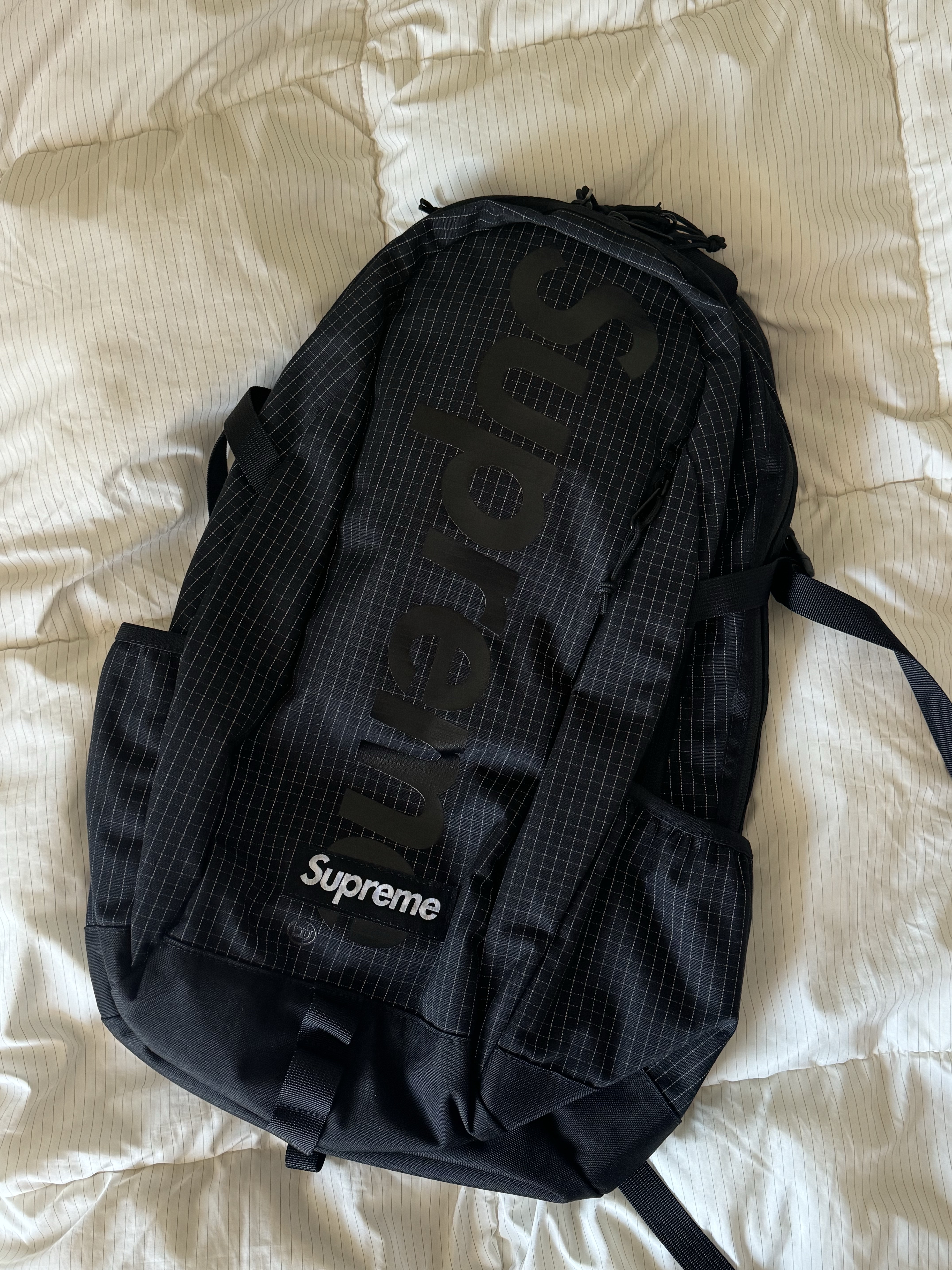 Supreme Backpack Black - 24SS 착용 스타일