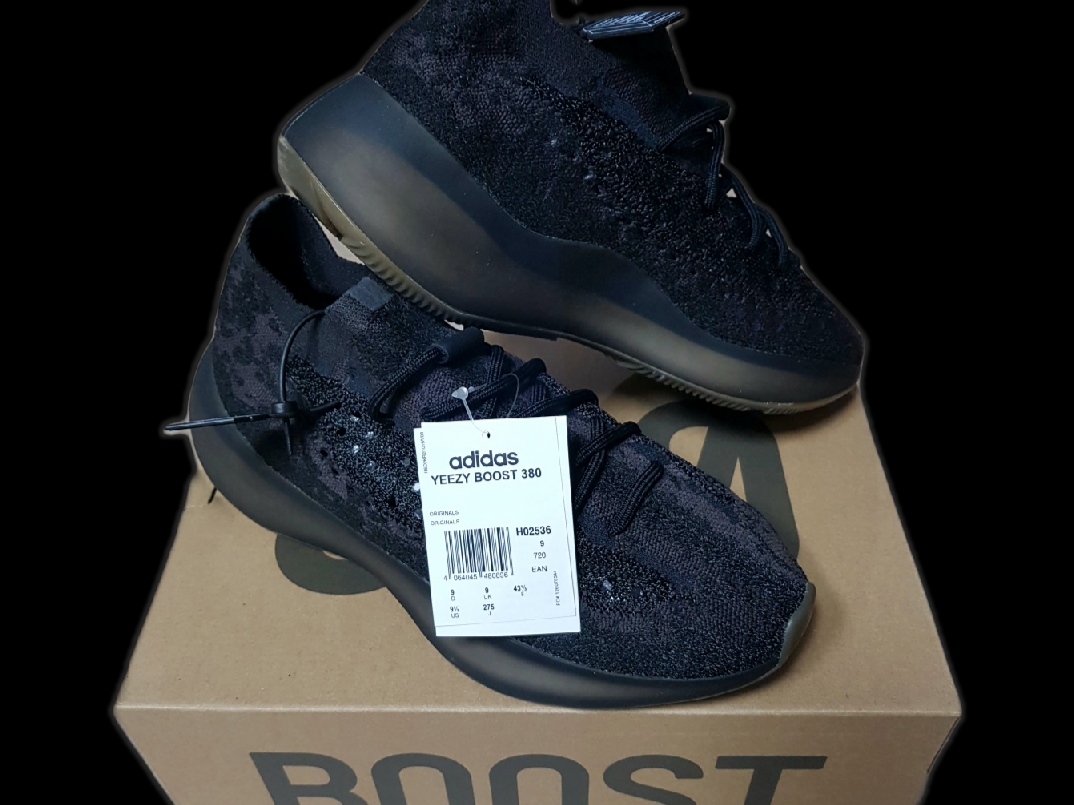 Adidas Yeezy Boost 380 Onyx - Reflective 착용 스타일
