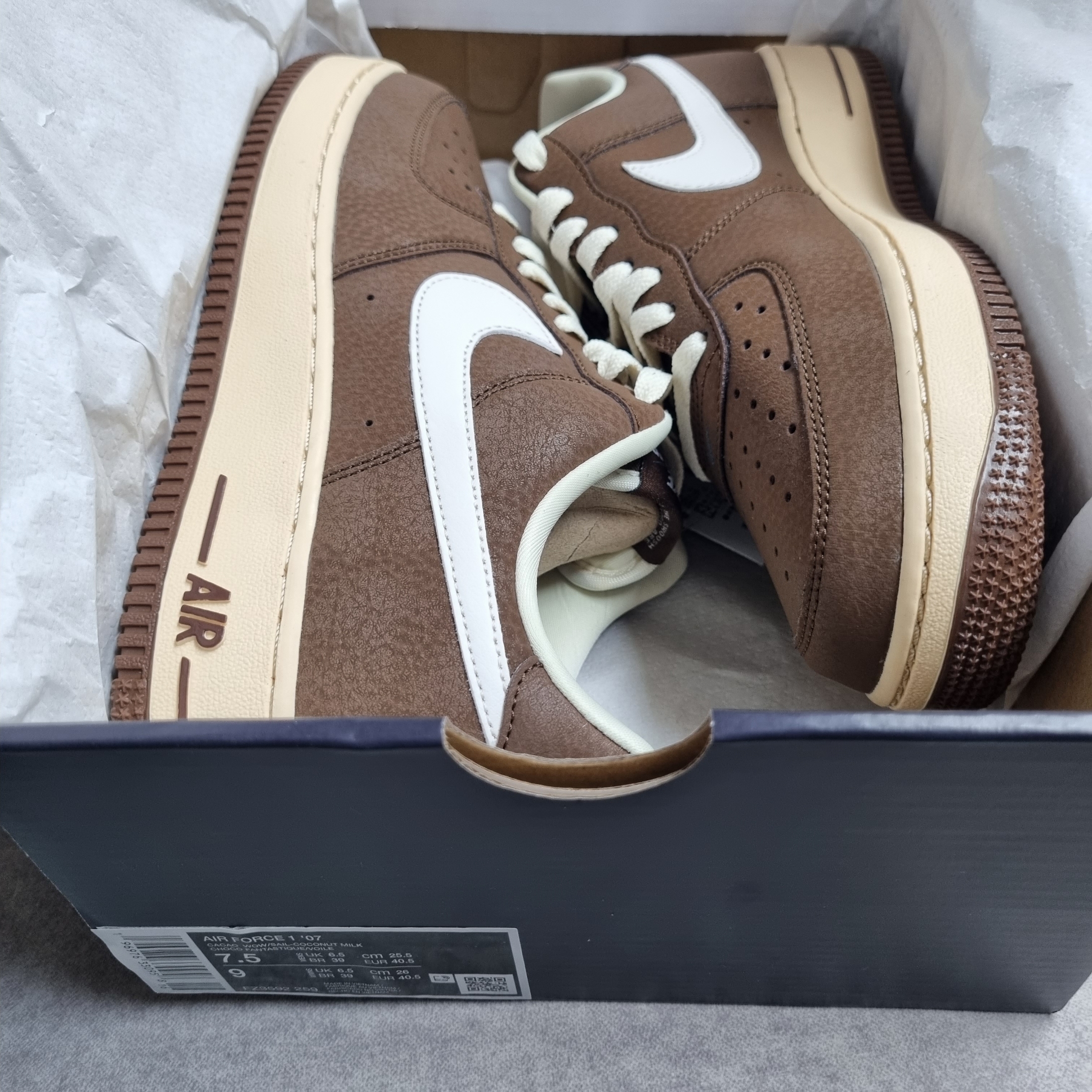 Nike Air Force 1 '07 Cacao Wow Coconut Milk 착용 스타일