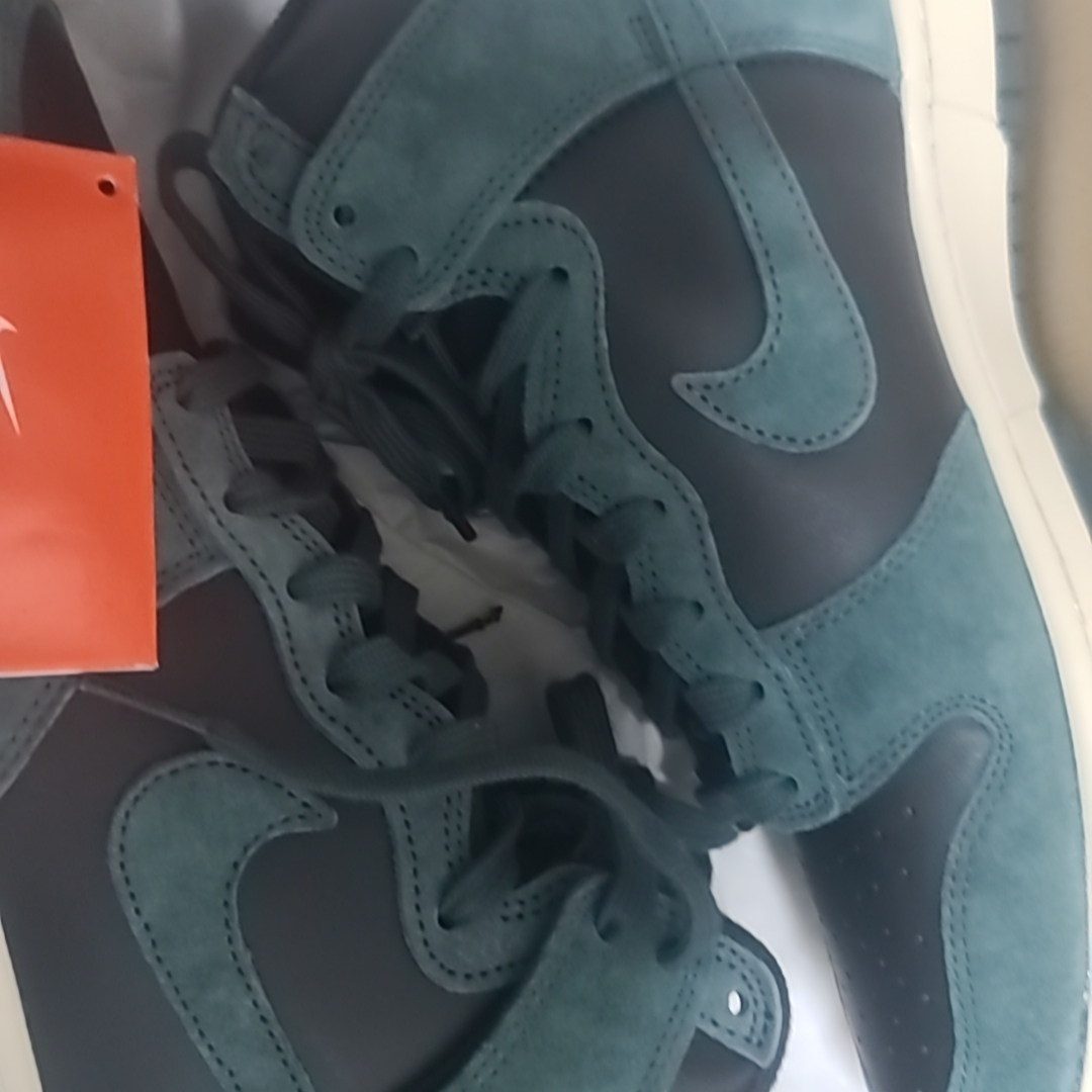 Nike Dunk High Retro PRM Faded Spruce 착용 스타일