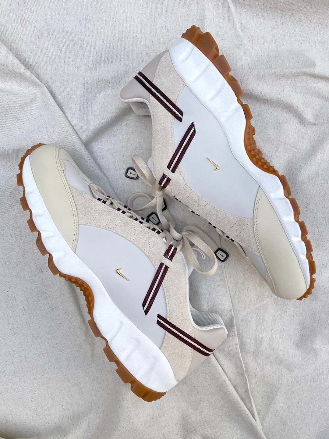 Nike x Jacquemus J Force 1 Low LX SP Black, Nike x Jacquemus J Force 1 Low LX SP White 착용 스타일 - 3