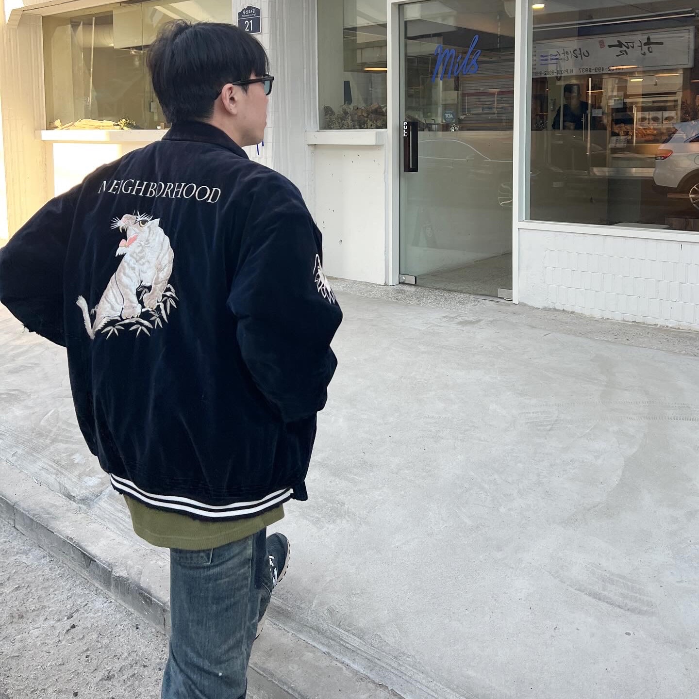 Neighborhood Savage Souvenir JK CO Jacket Black, New Balance 574v2 Sport Vintage Navy 착용 스타일 - 2