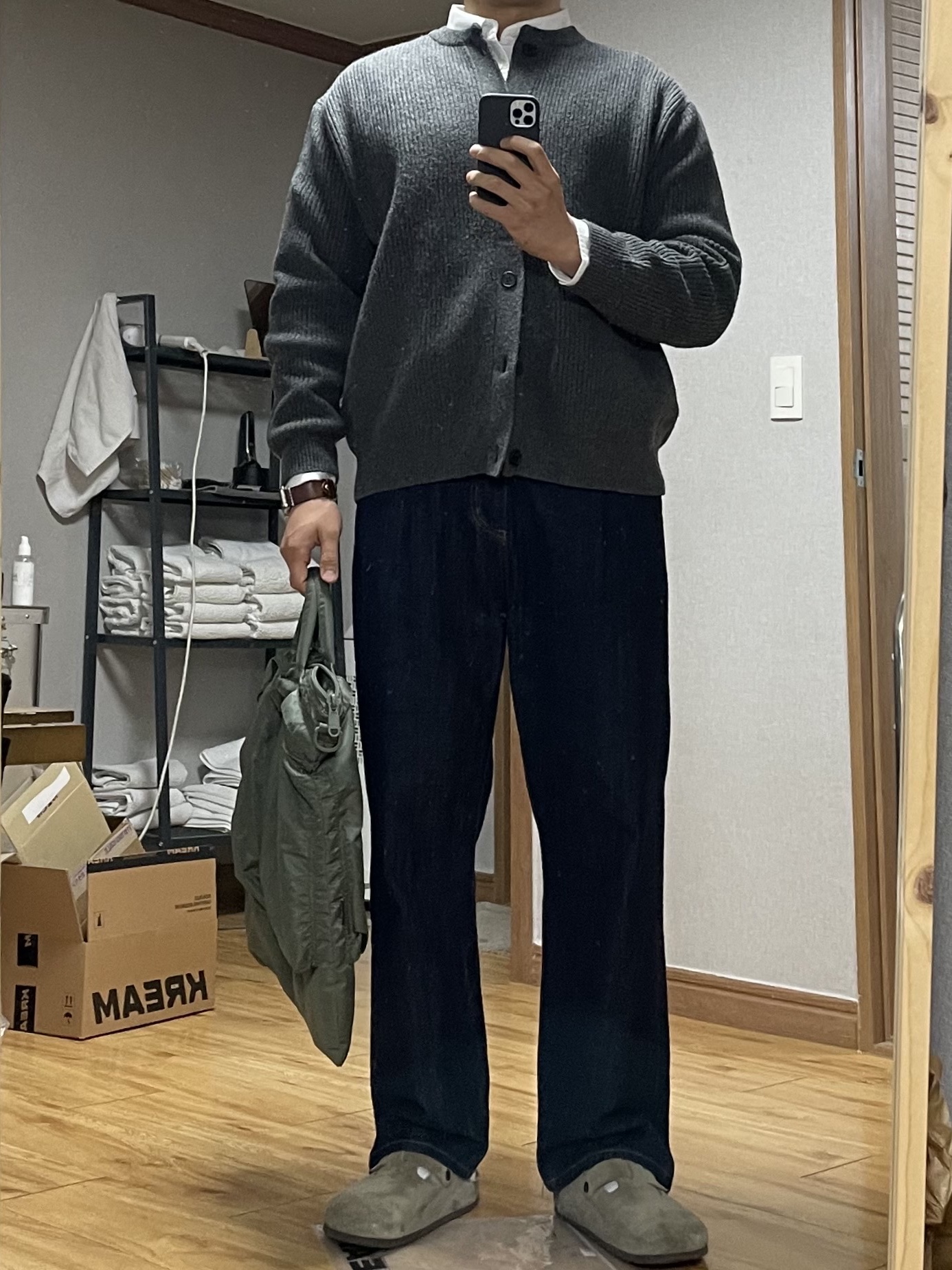 Birkenstock Boston Soft Footbed Taupe - Regular 착용 스타일