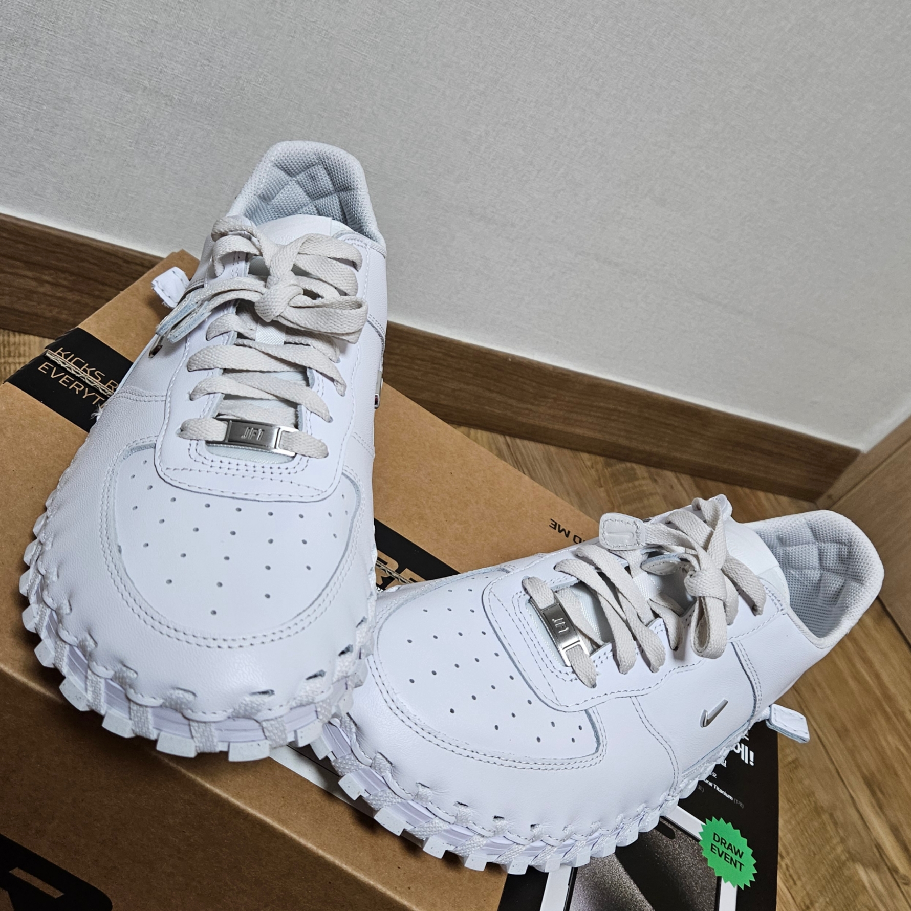 Nike x Jacquemus J Force 1 Low LX SP White 착용 스타일 - 2