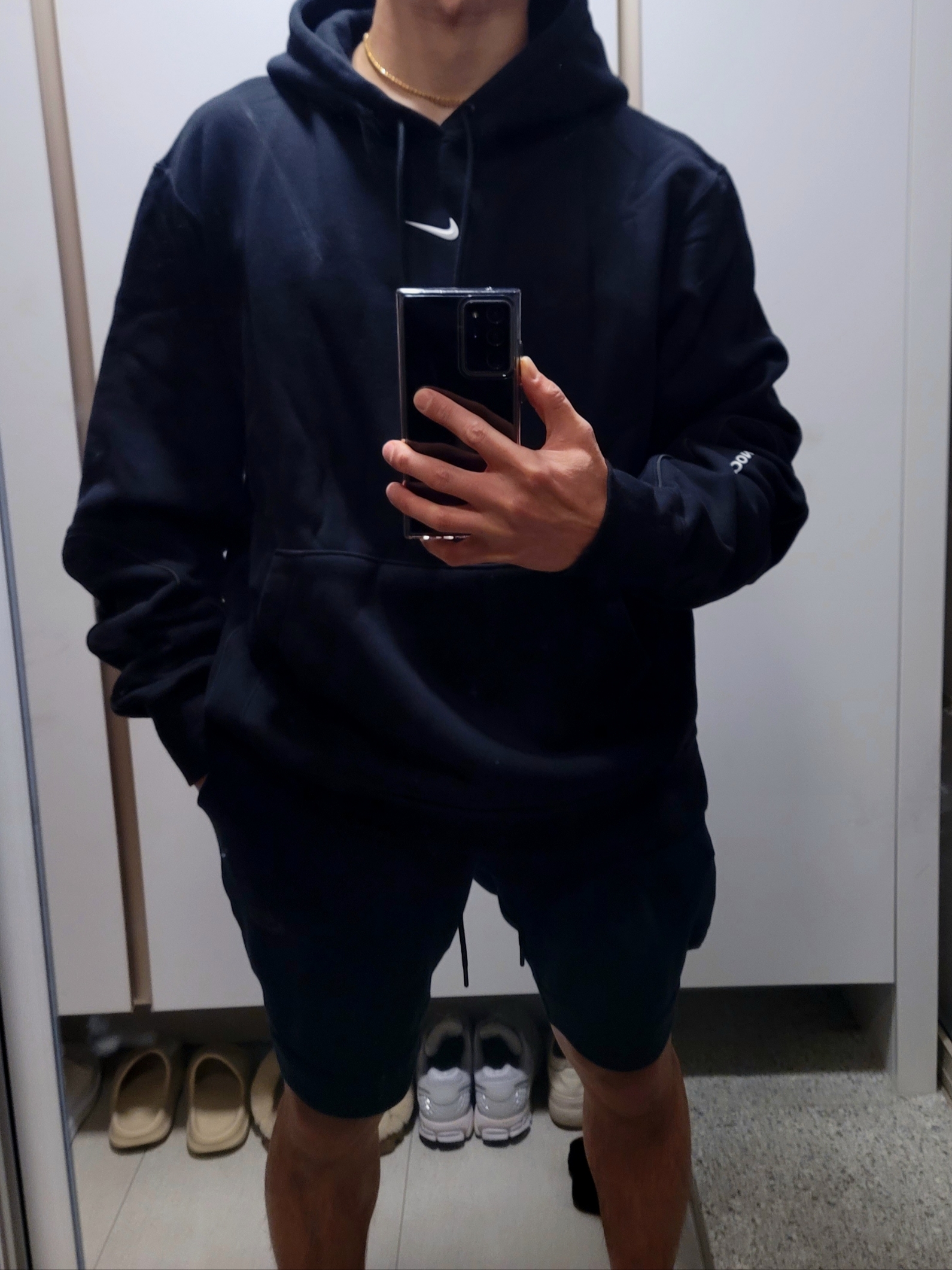 Nike x Drake Nocta Fleece Hoodie Black (FN7659-010), Nike x Drake Nocta Fleece Hoodie Dark Grey Heather (FN7659-063) 착용 스타일 - 1