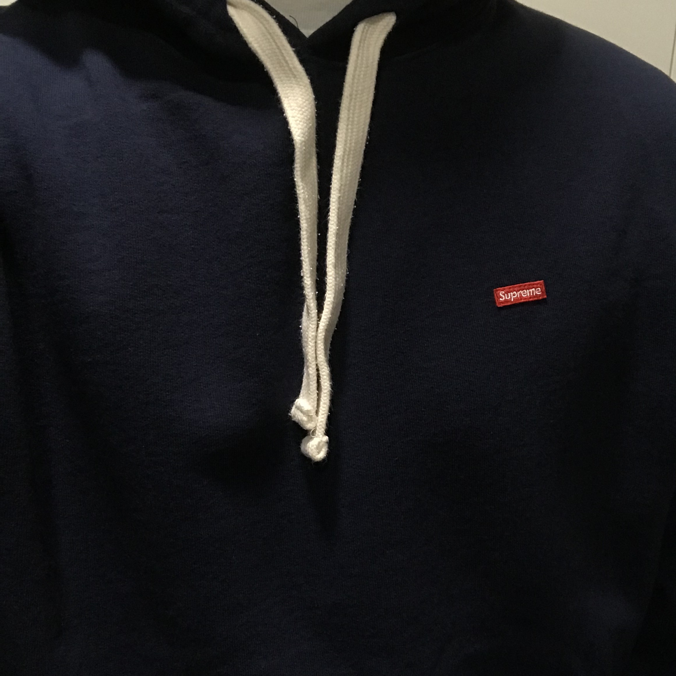 Supreme Small Box Drawcord Hooded Sweatshirt Navy - 23FW 착용 스타일