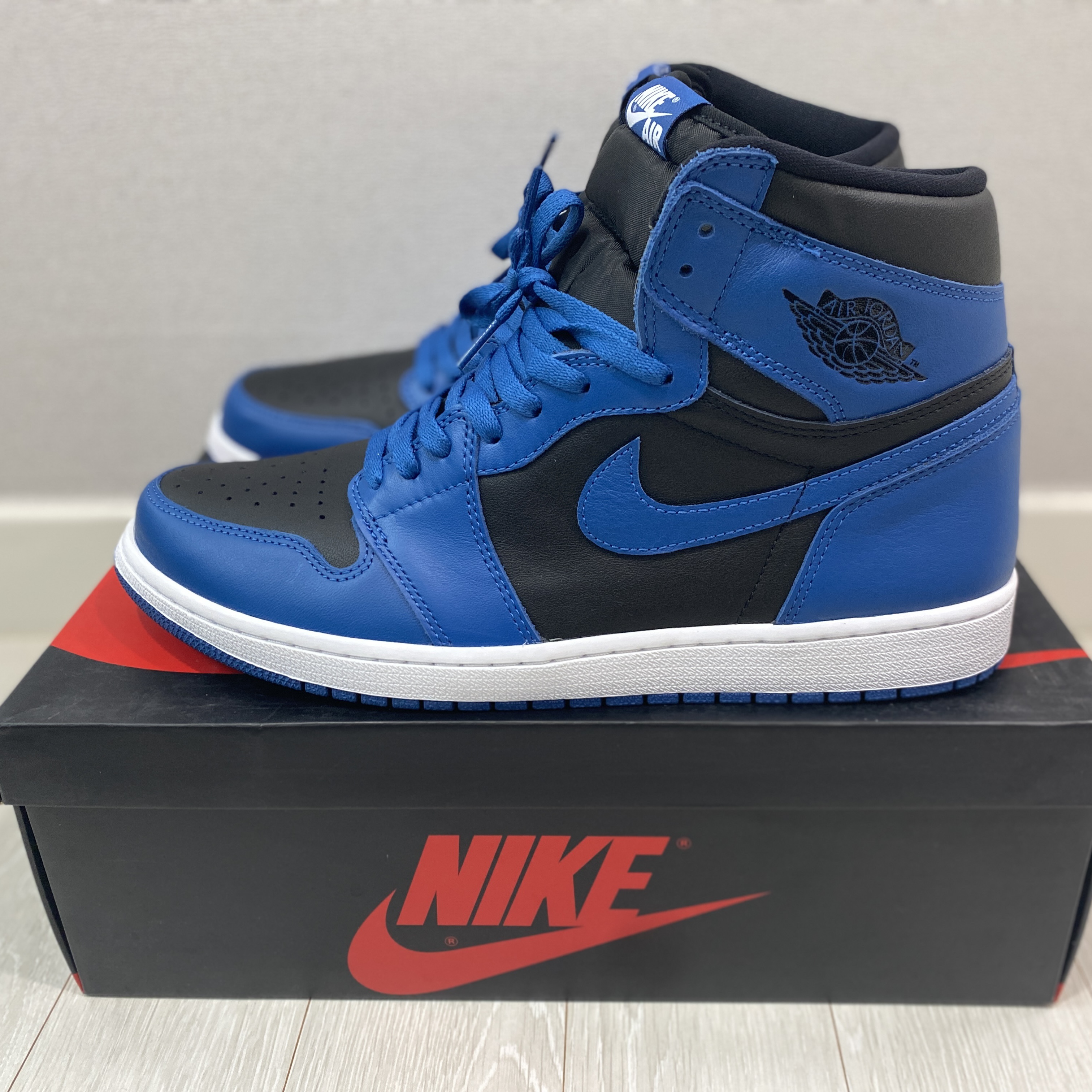 Jordan 1 Retro High OG Dark Marina Blue 착용 스타일 - 1