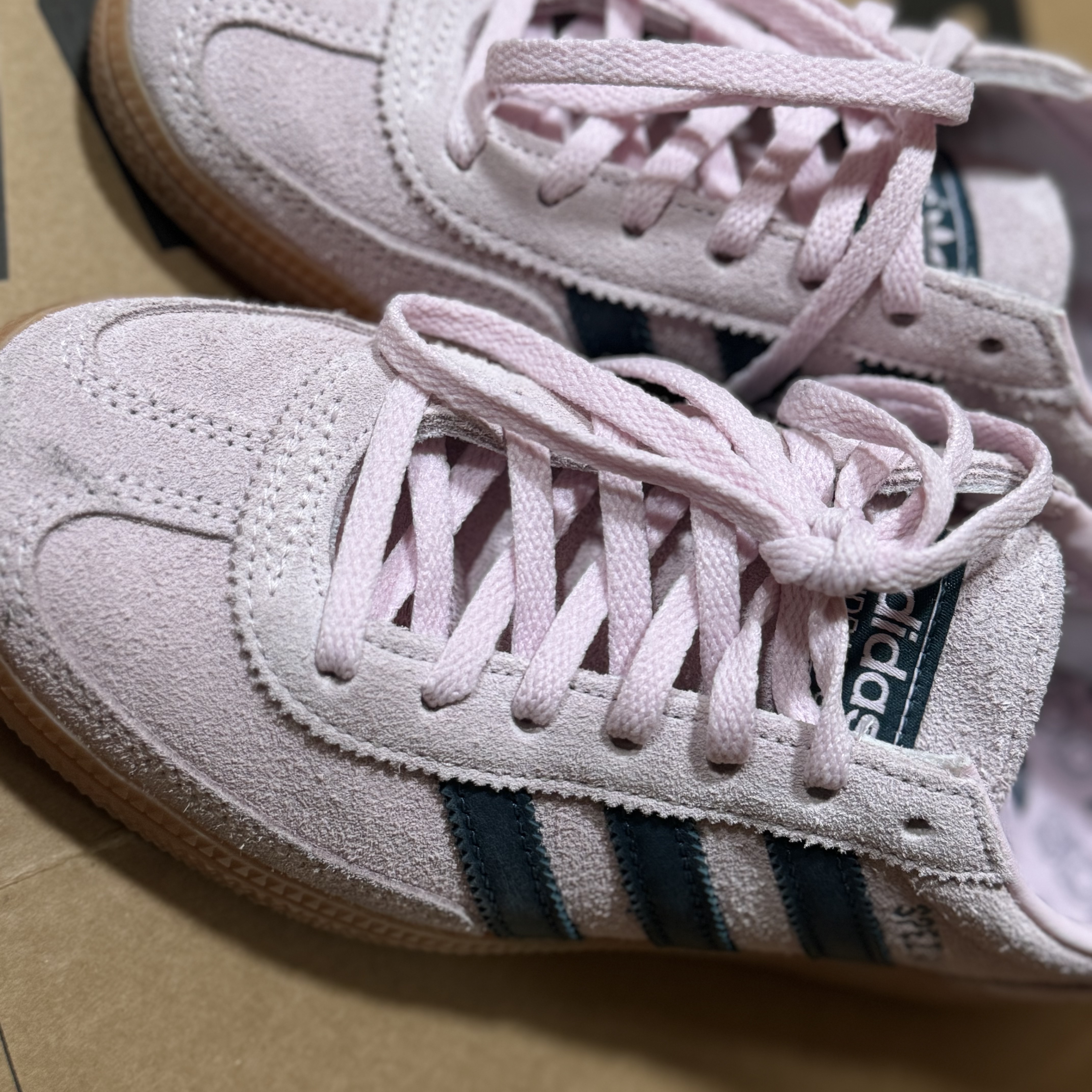 (W) Adidas Spezial Handball Clear Pink 착용 스타일