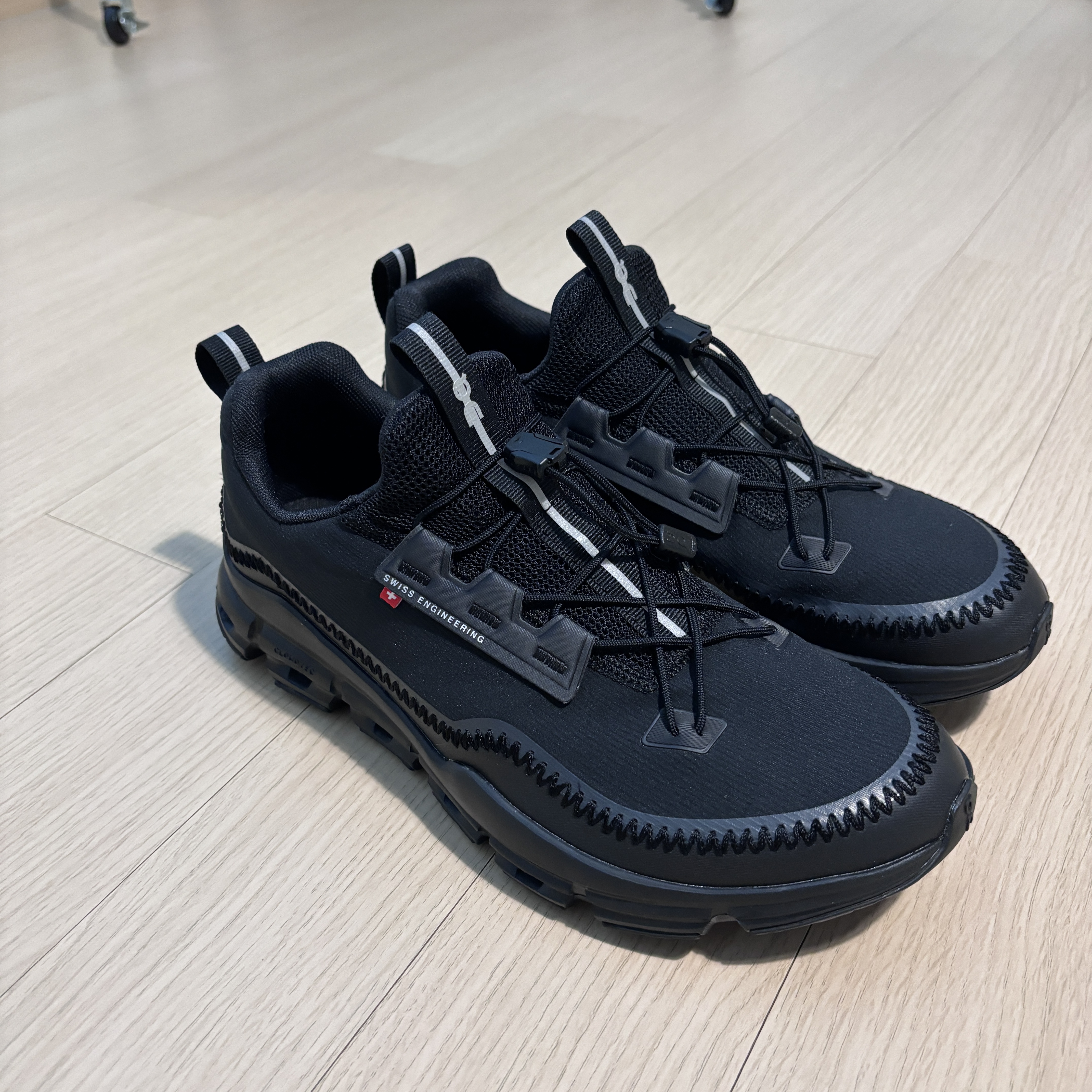 On Running Cloudaway All Black, Supreme Box Logo Hooded Sweatshirt Black - 23FW 착용 스타일 - 2