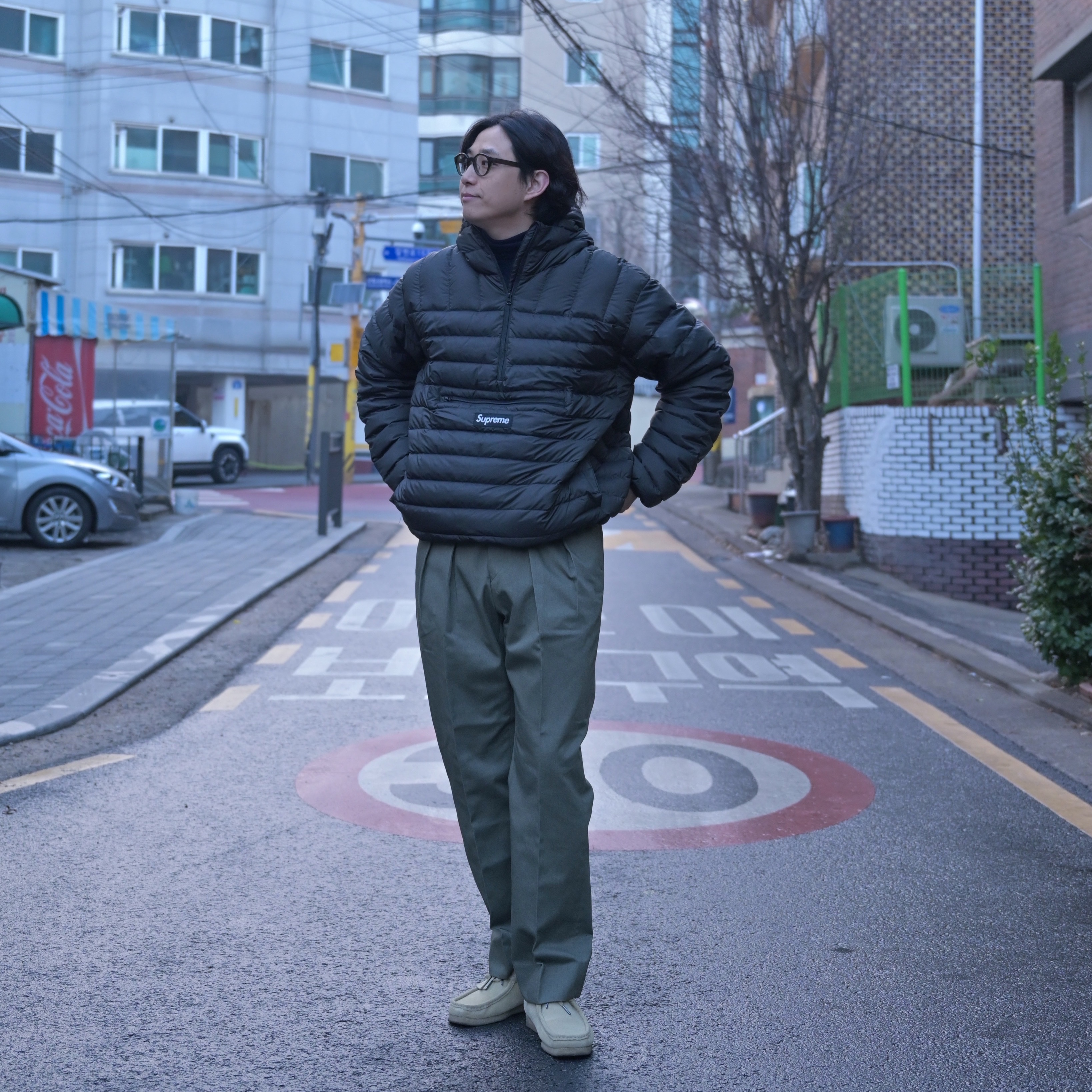 Supreme Micro Down Half Zip Hooded Pullover Black - 23FW, Clarks Wallabee Maple Suede 착용 스타일 - 2