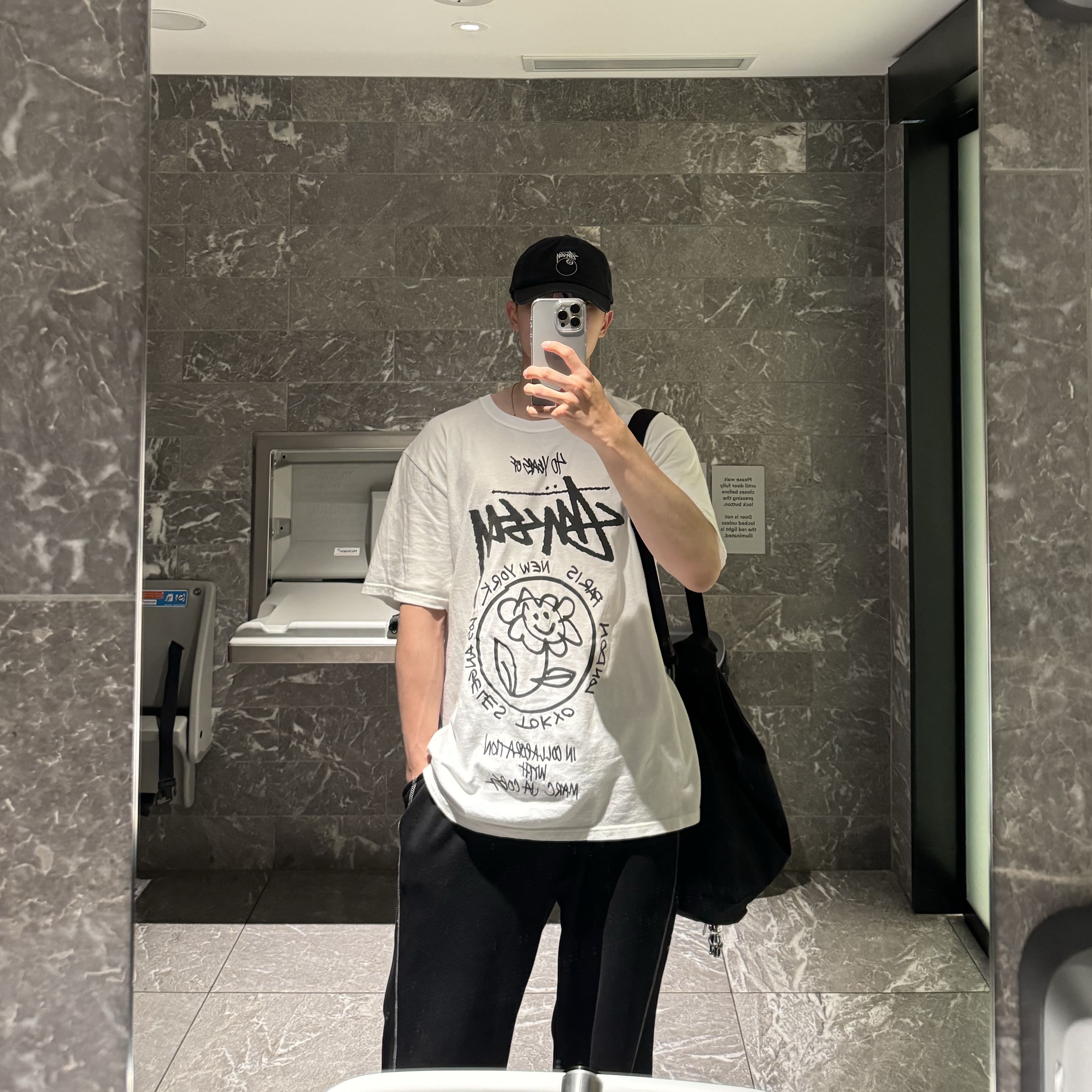 Stussy x Marc Jacobs 40 WT T-Shirt 착용 스타일