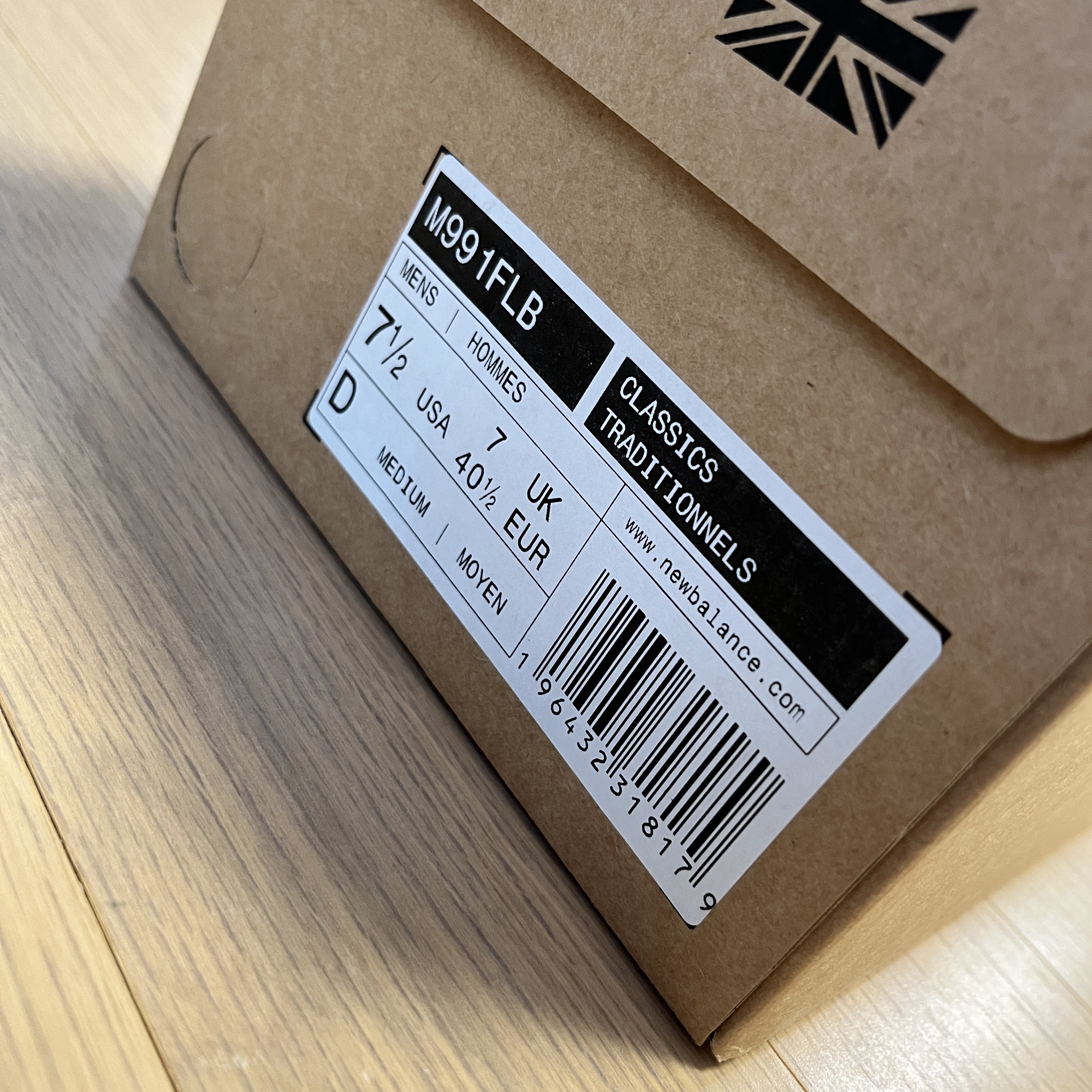 New Balance 991 Made in UK White Grey 착용 스타일 - 3