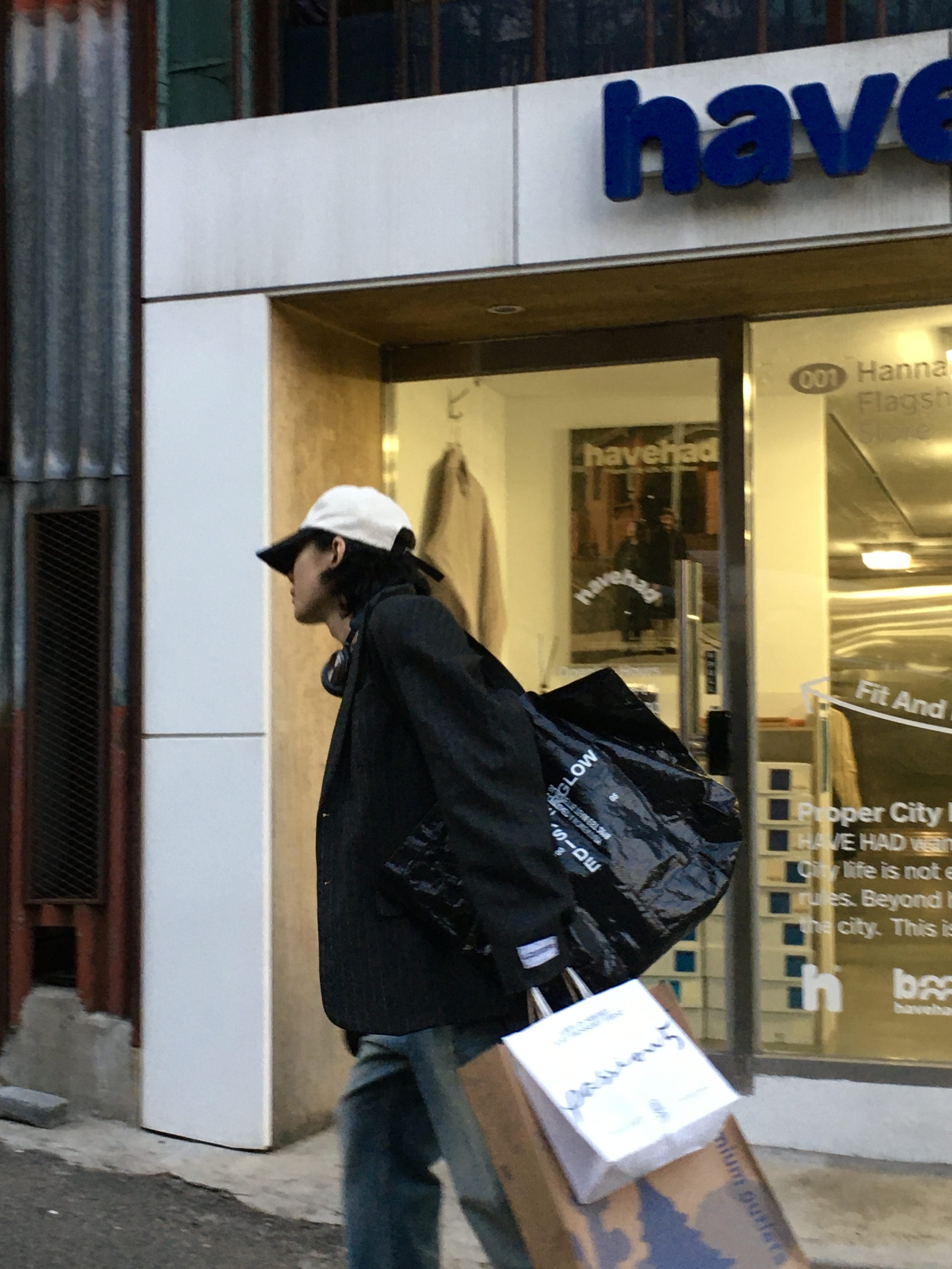 Zara x Ader Error Striped Oversize Blazer Grey, [12% 쿠폰] Bang & Olufsen Beoplay HX Black Anthracite 착용 스타일 - 1