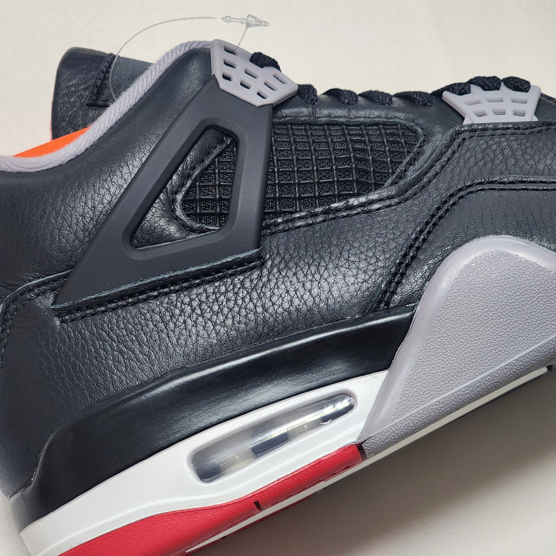 Jordan 4 Retro Bred Reimagined 착용 스타일 - 4