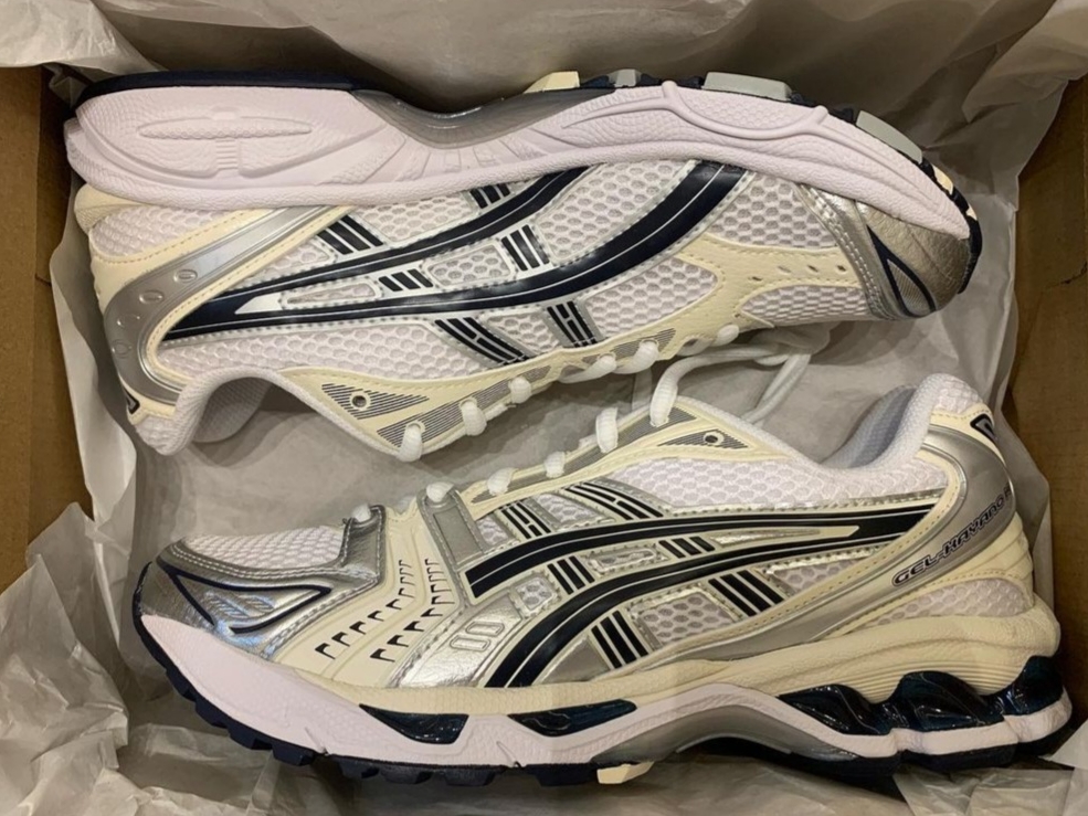 (W) Asics Gel-Kayano 14 White Midnight 착용 스타일